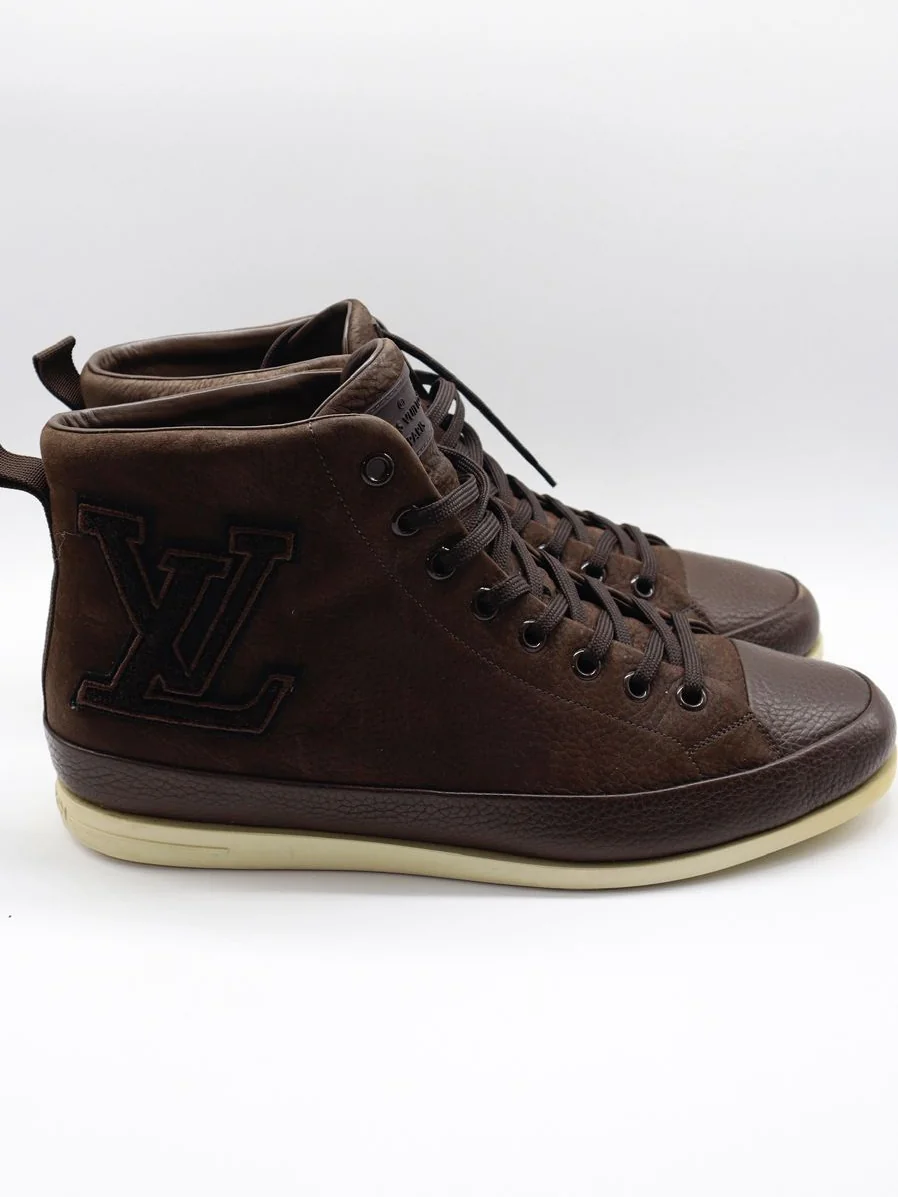 Louis Vuitton Signature