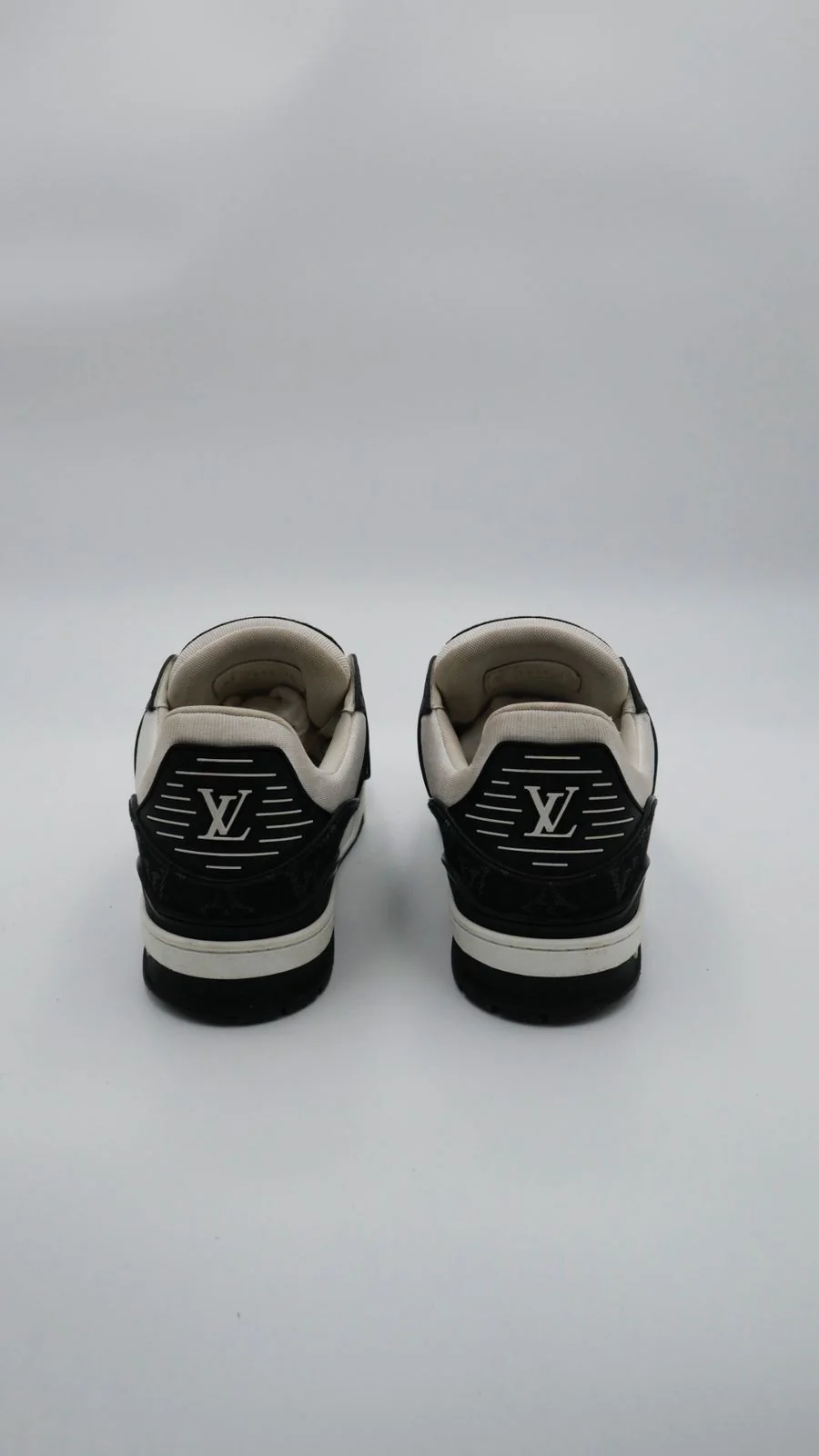 Louis Vuitton Trainer Clásico  - Imagen 2