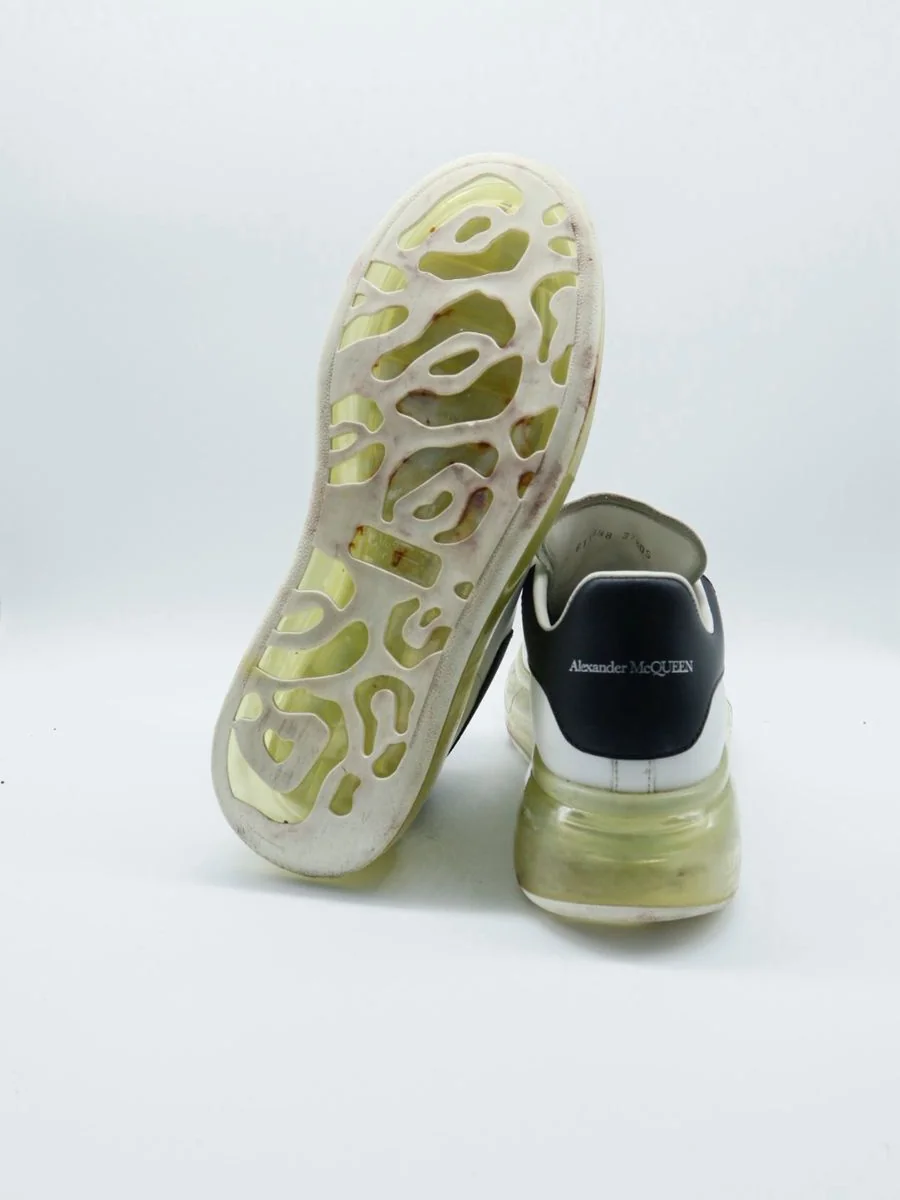 Alexander Mcqueen Valve  - Imagen 3