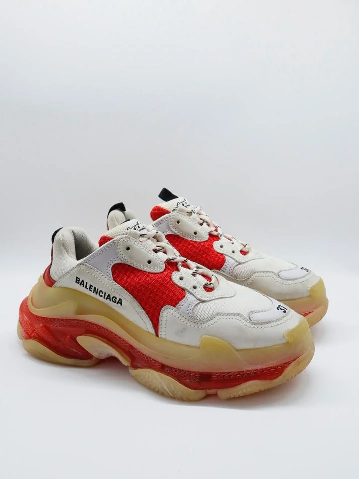 Balenciaga Triple S  - Imagen 1