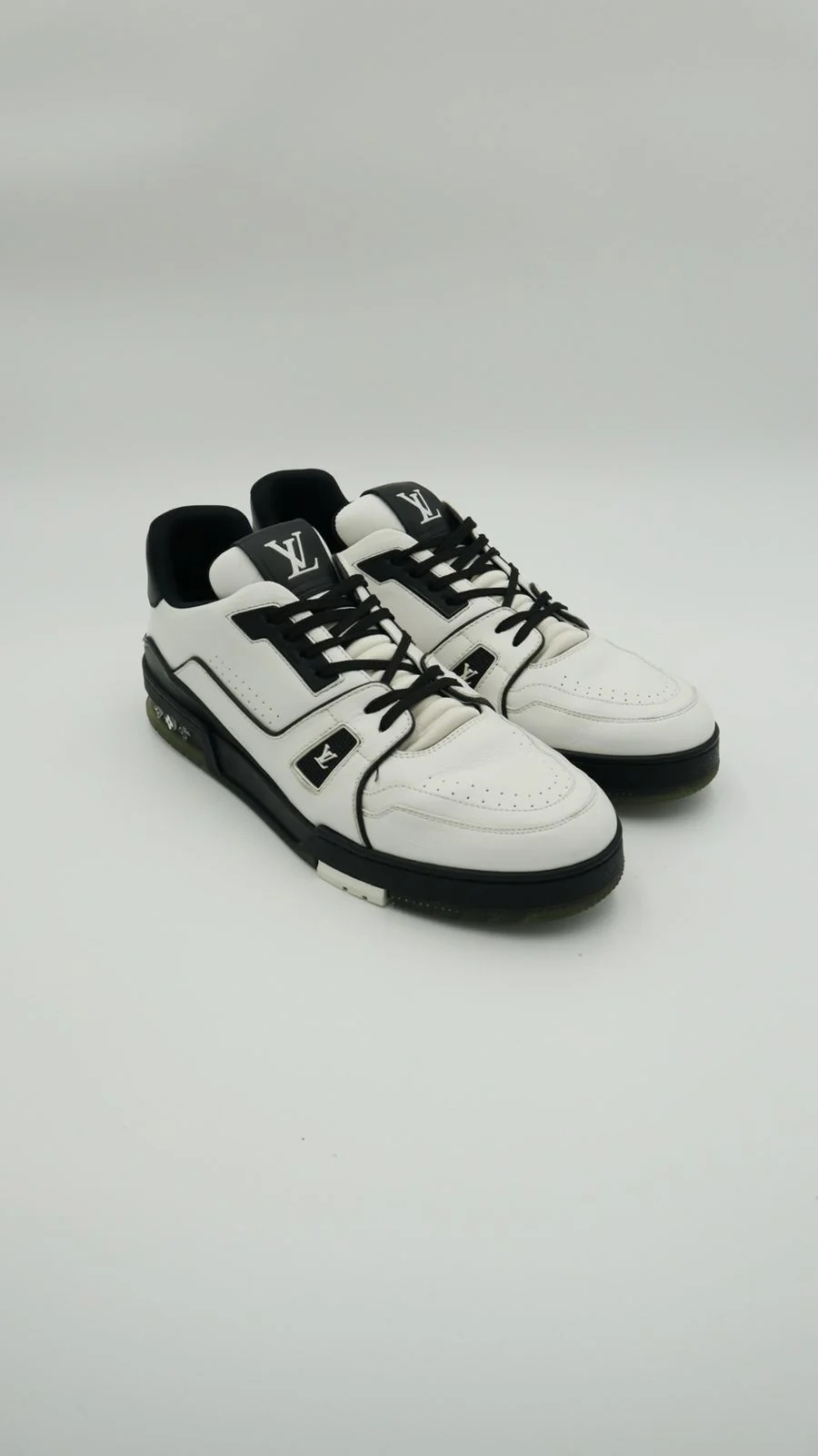 Louis Vuitton Trainer Black N White  - Imagen 2