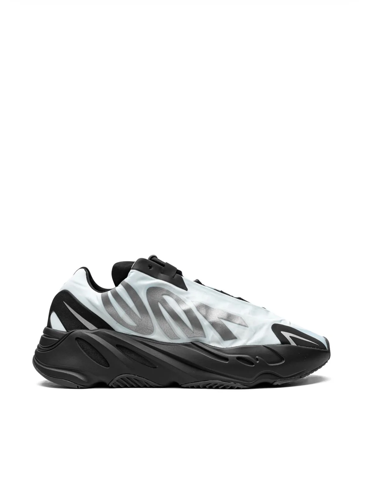 YEEZY BOOST 700 MNVN