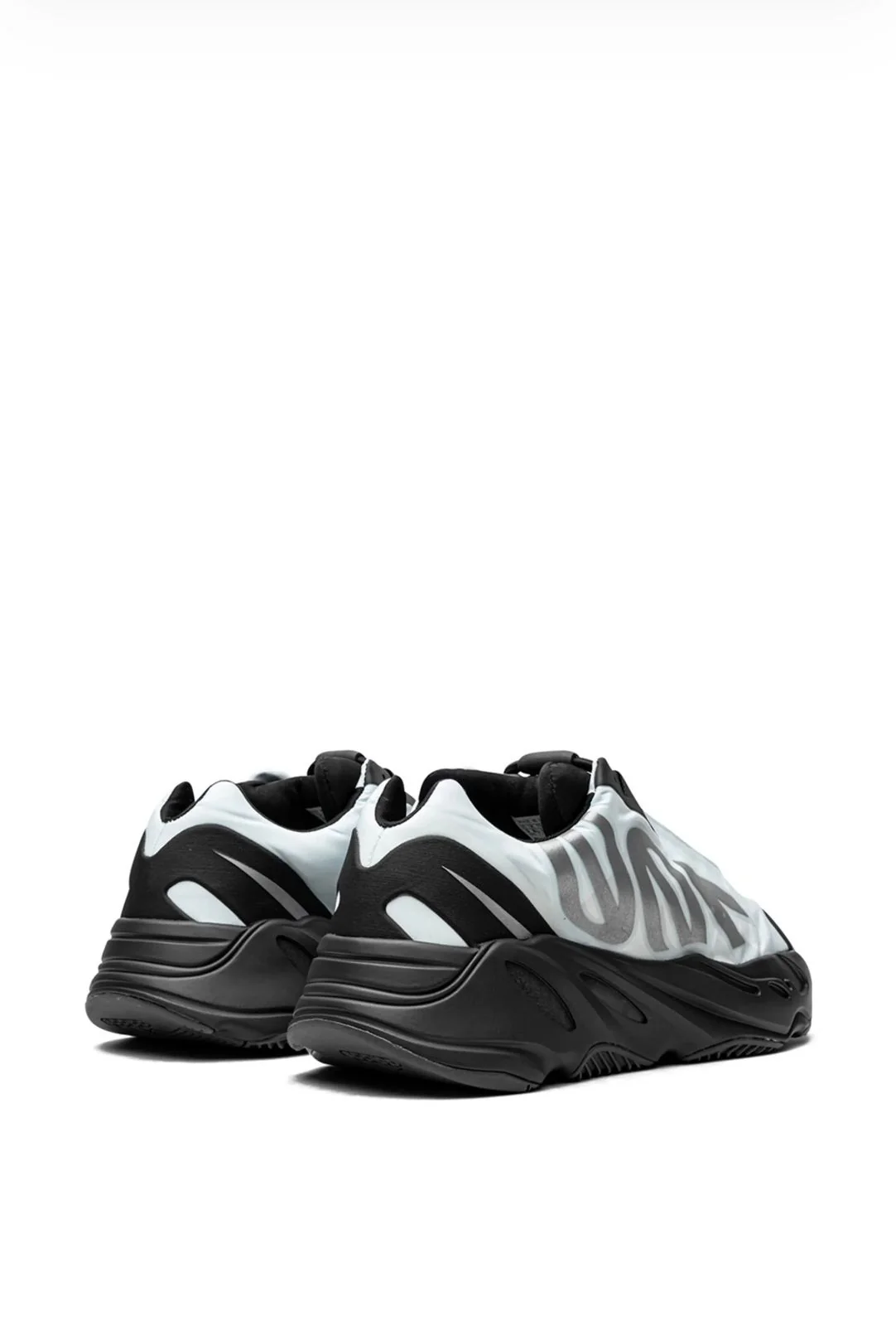 YEEZY BOOST 700 MNVN - Imagen 2