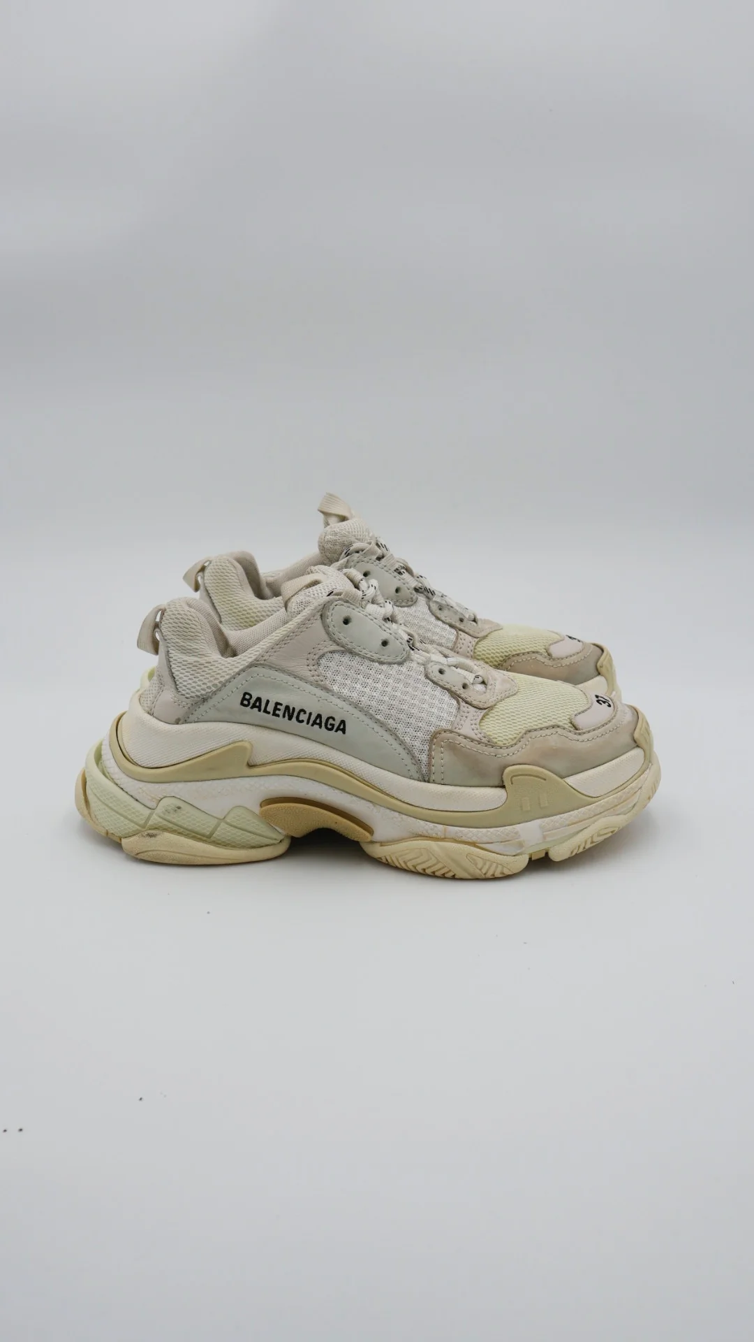 Balenciaga Triple S 