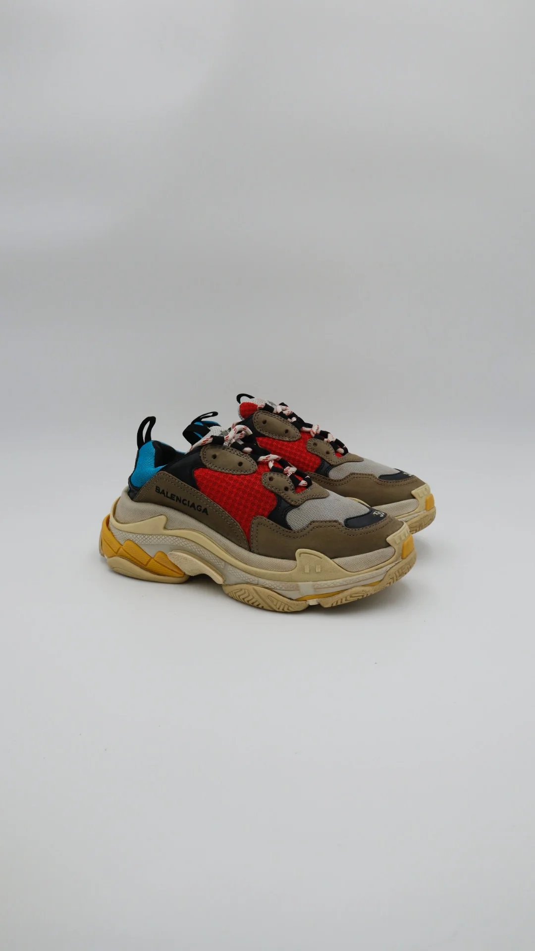 Balenciaga Triple S  - Imagen 1