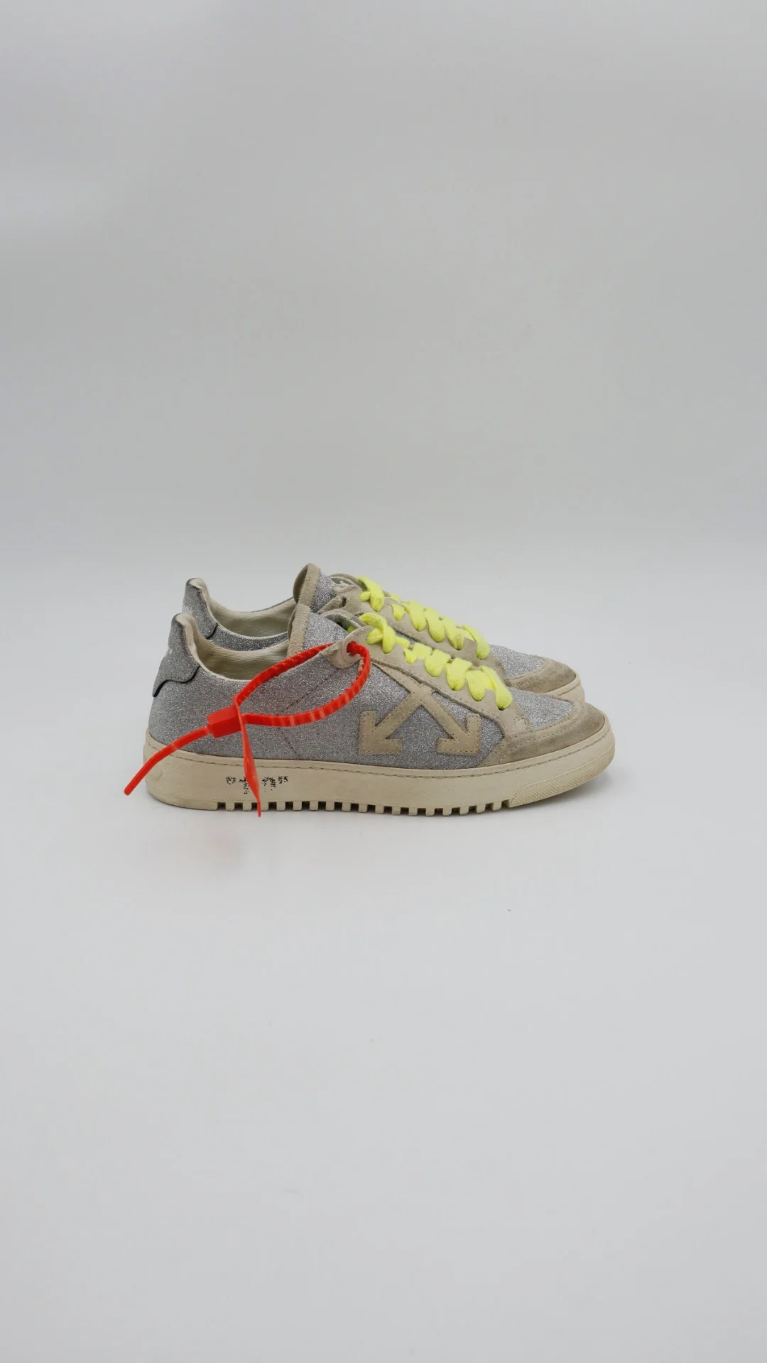 Off Vulc Low Glitter 