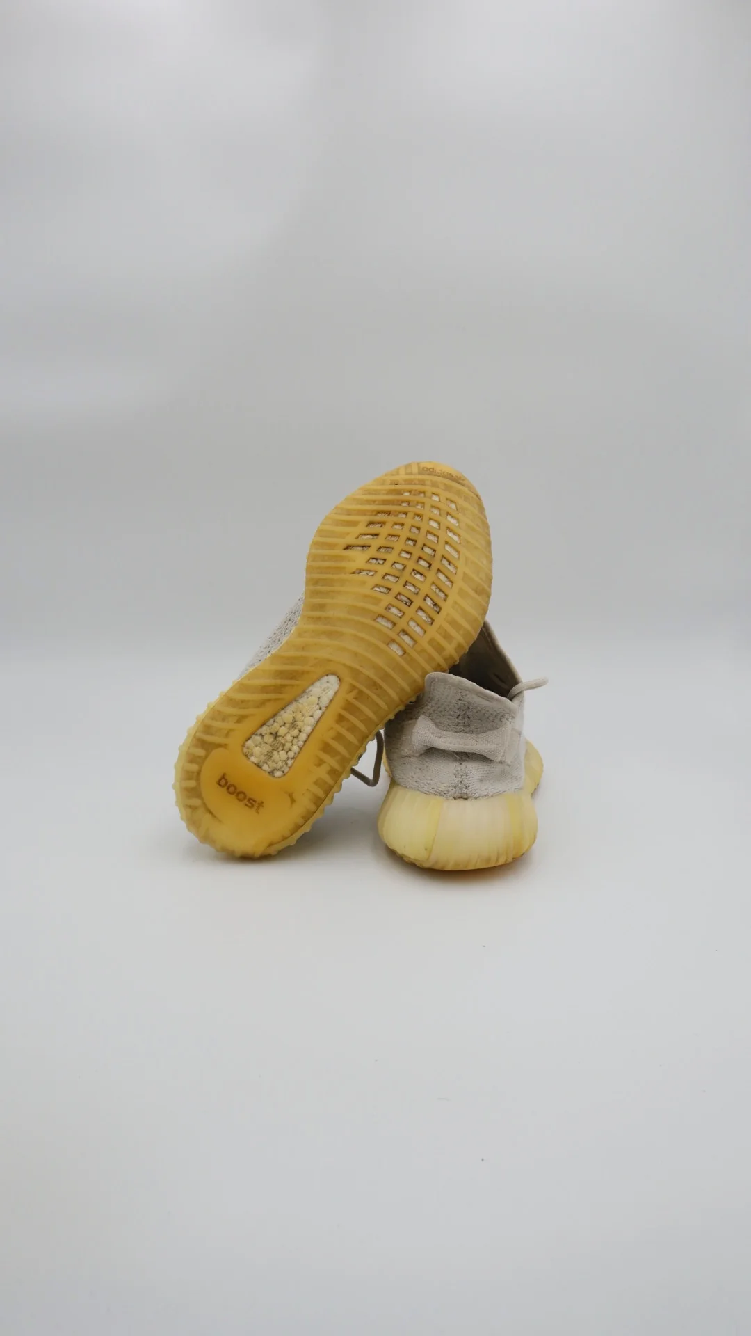 Yeezy 350 Cream  - Imagen 3