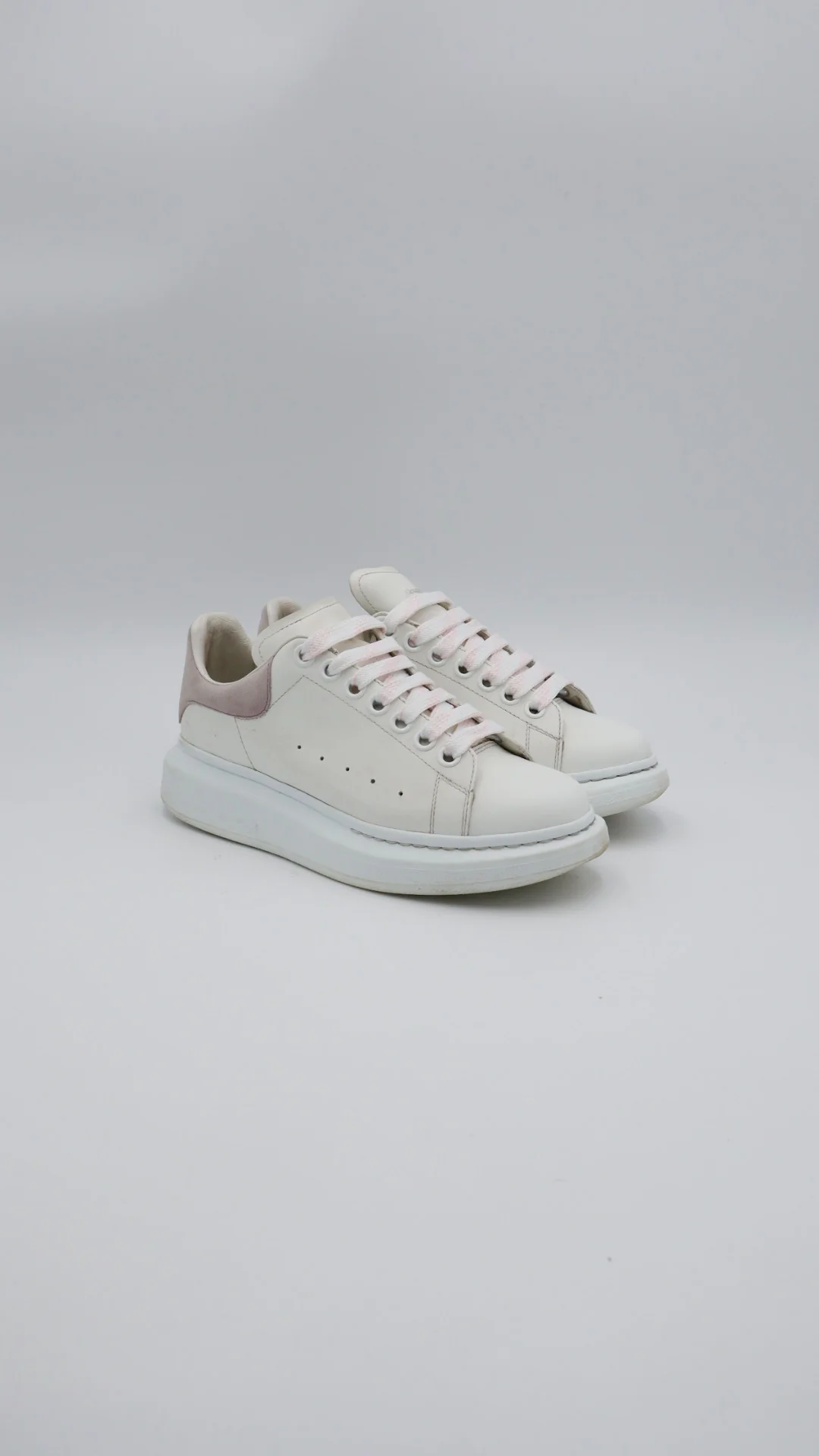 Alexander Mcqueen Pink Suede  - Imagen 1