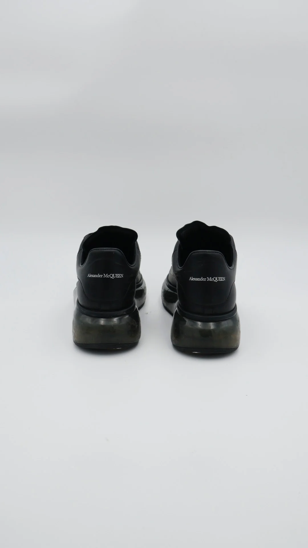 Alexander Mcqueen Triple Black  - Imagen 3