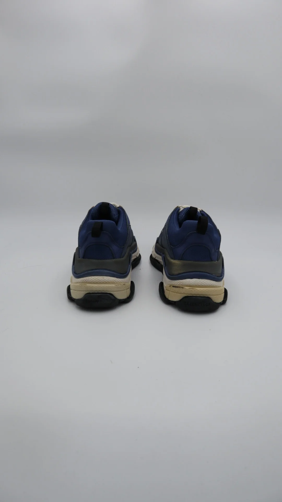 Balenciaga Triple S  - Imagen 2