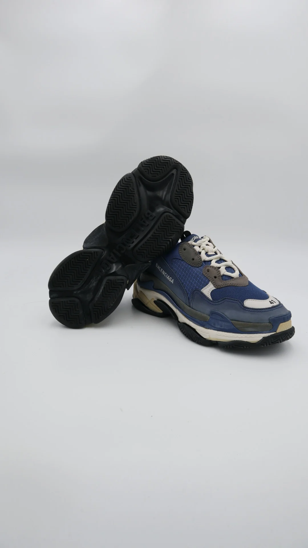 Balenciaga Triple S  - Imagen 3