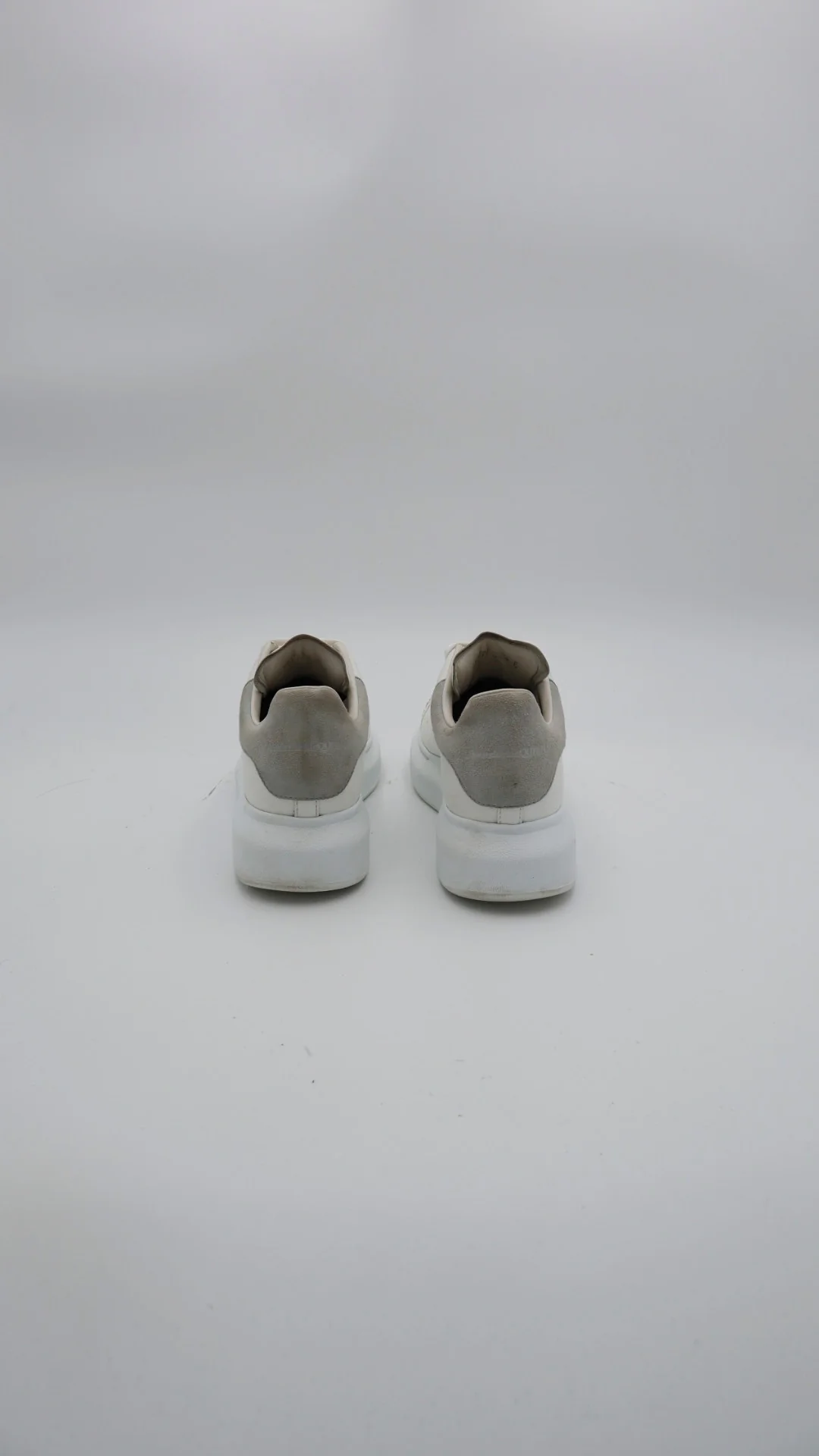 Mcqueen Grey Suede - Imagen 2