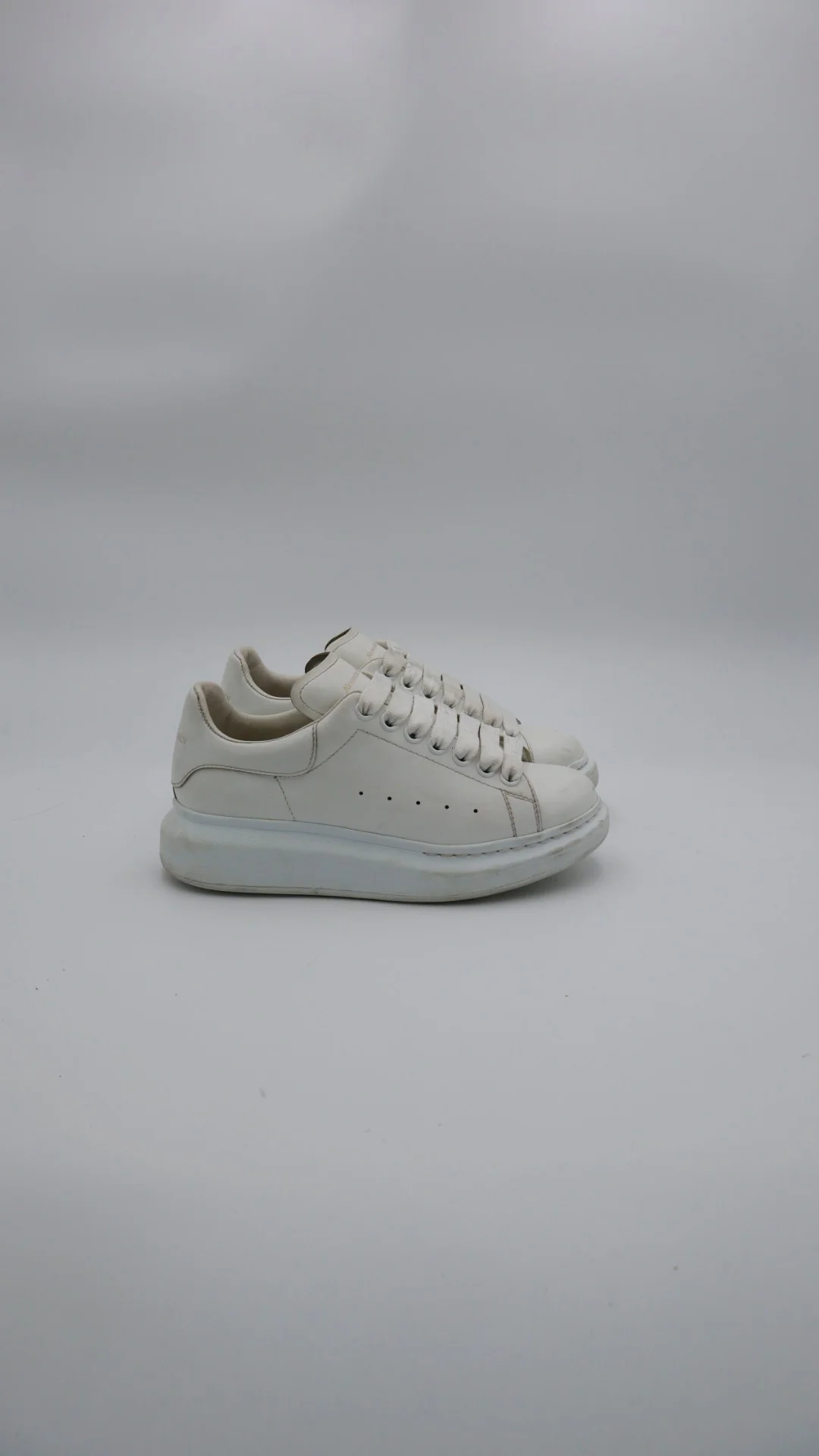 Mcqueen Triple White 