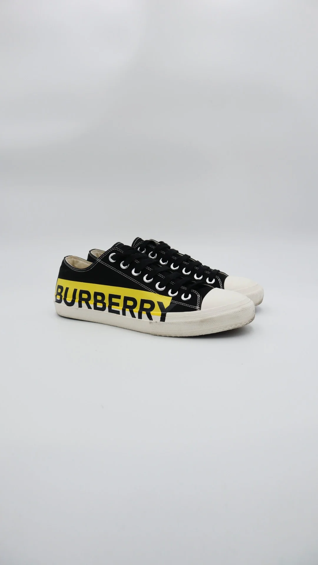 Burberry Low  - Imagen 1