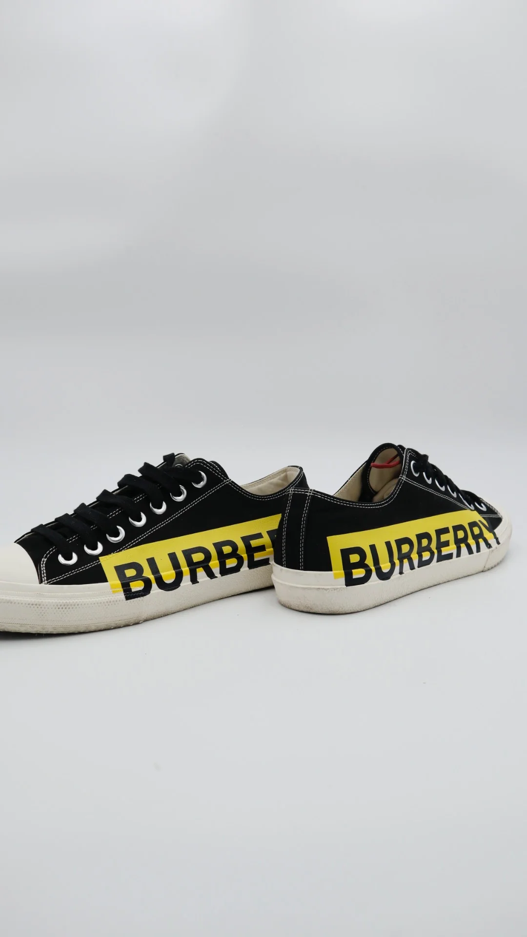 Burberry Low  - Imagen 4