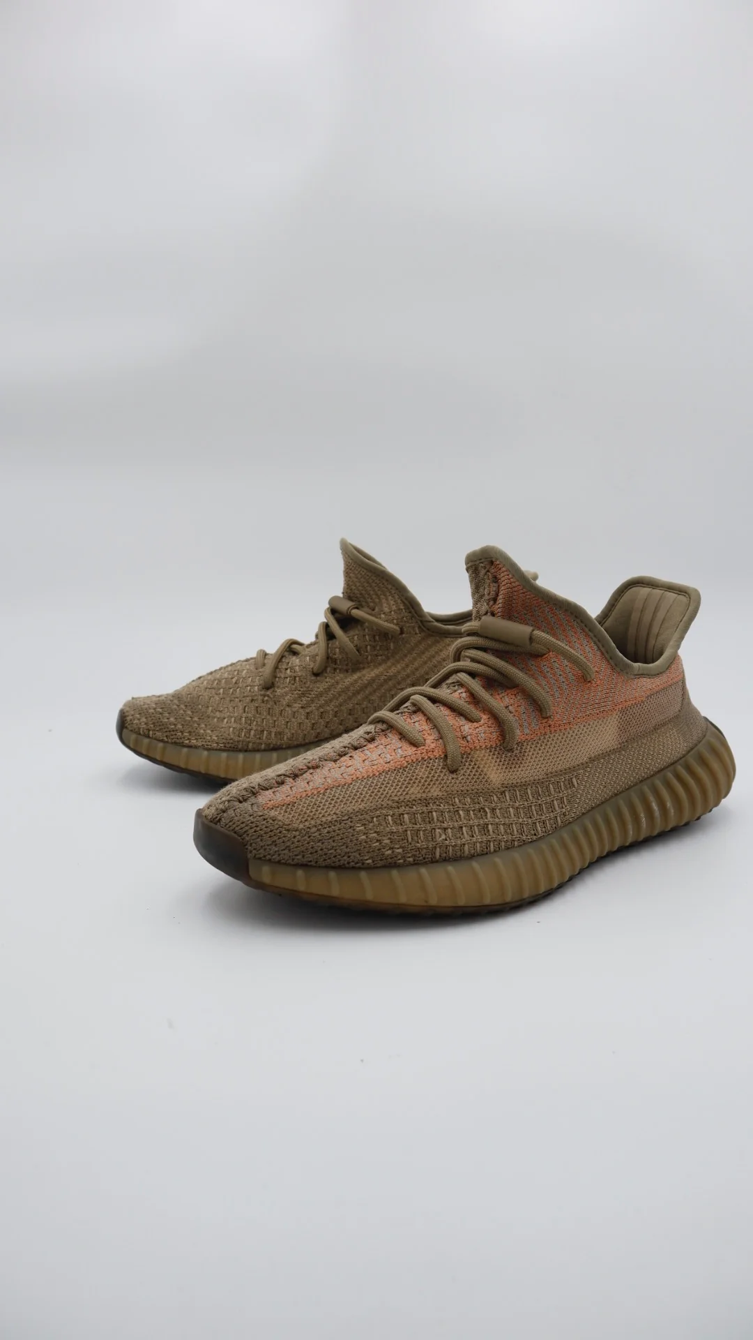 Yeezy 350 Sand  - Imagen 1