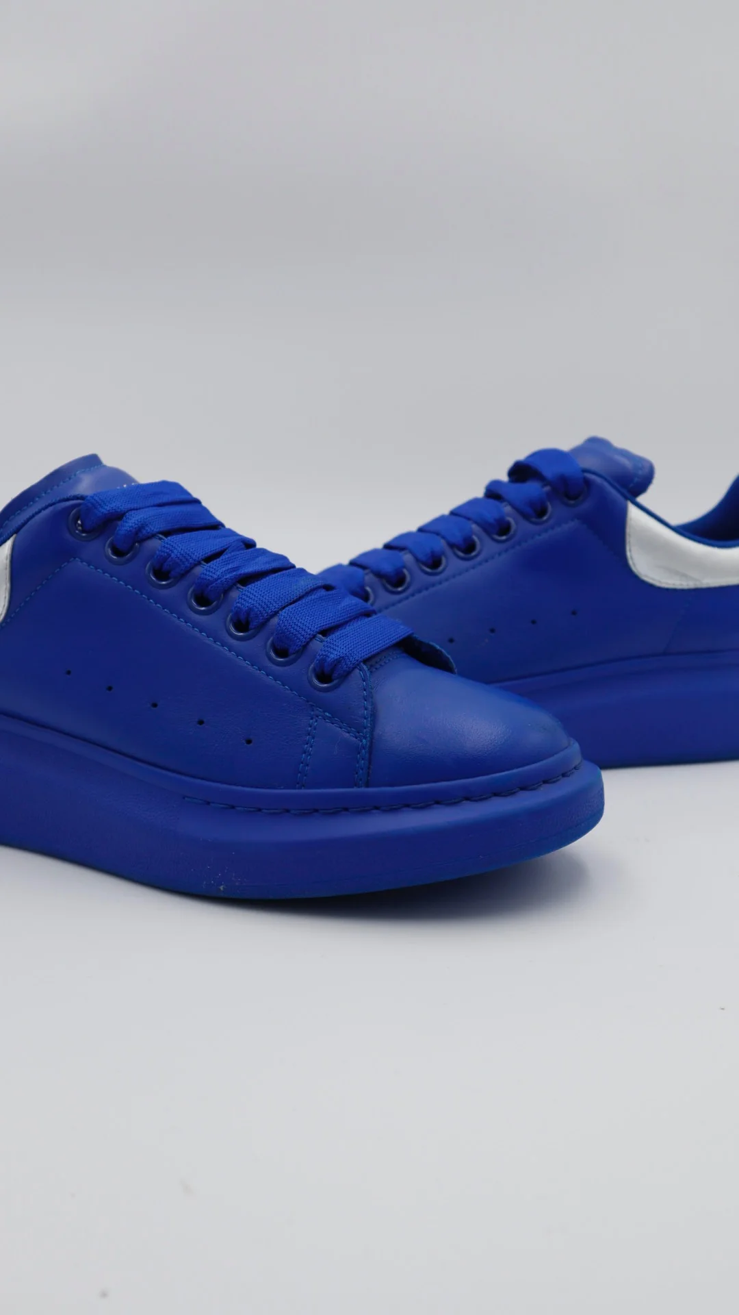 Mcqueen Blue Silver  - Imagen 3