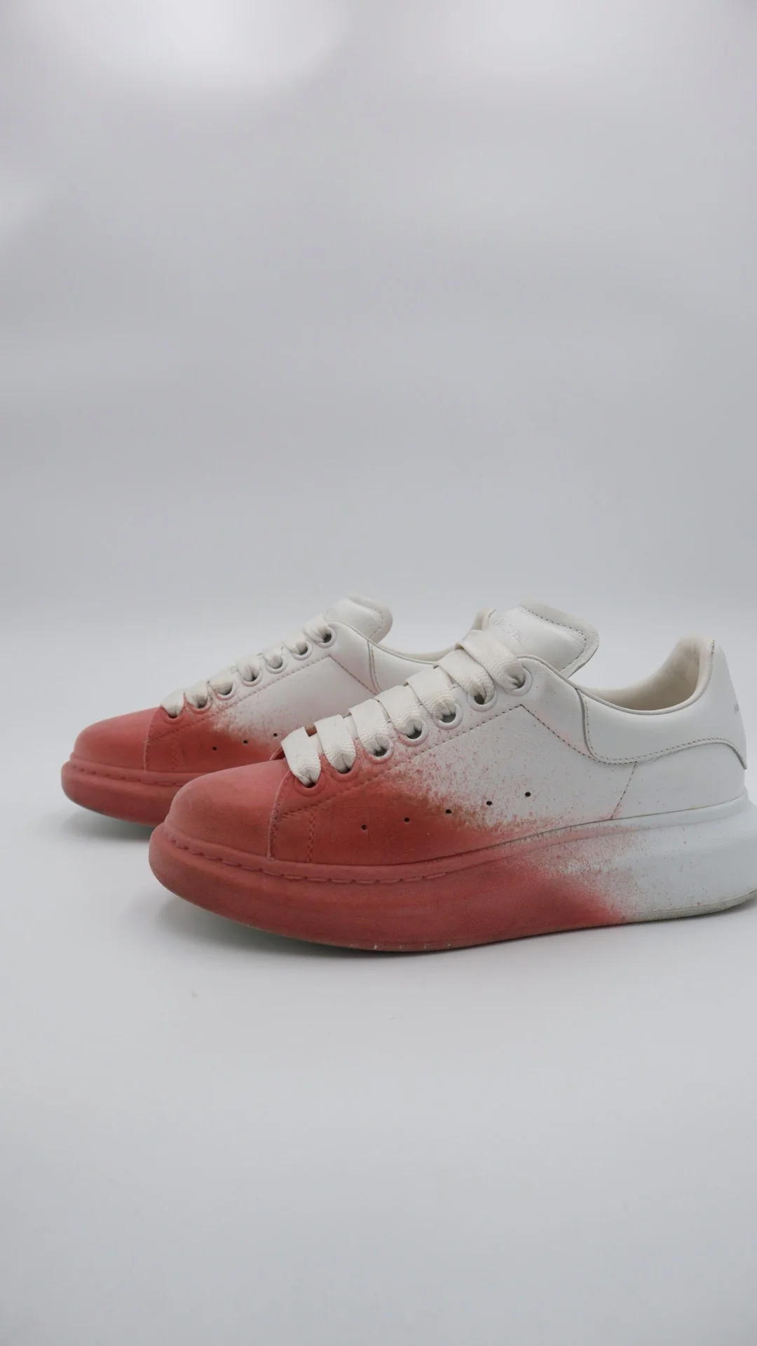 Mcqueen White Pink  - Imagen 1