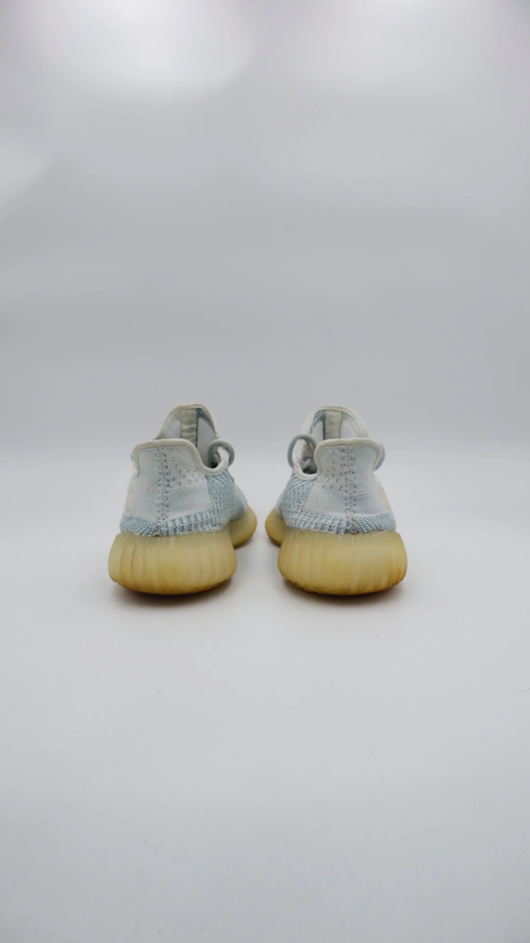 Yeezy 350 Cloud - Imagen 4