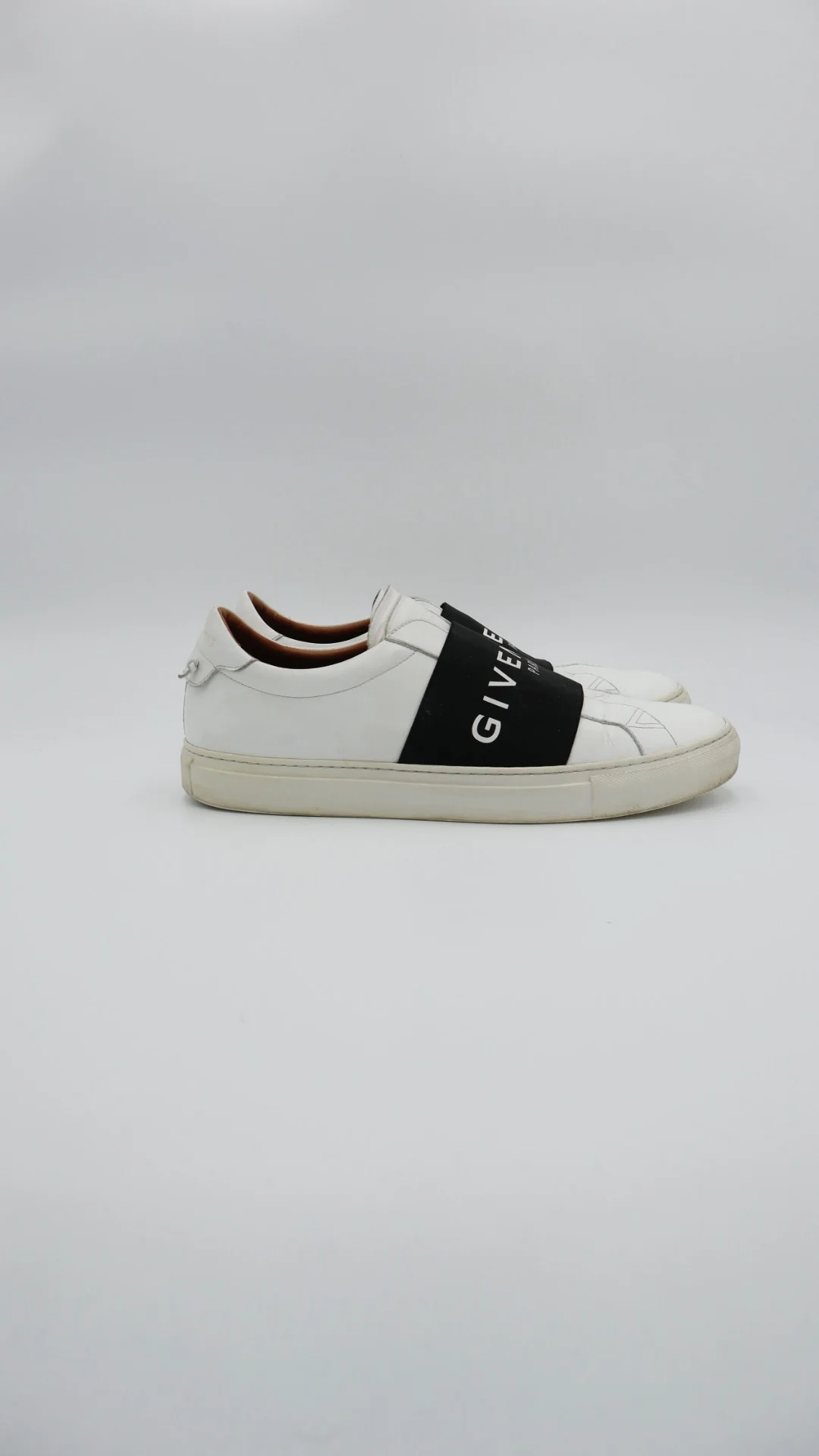 Givenchy Band Clásico