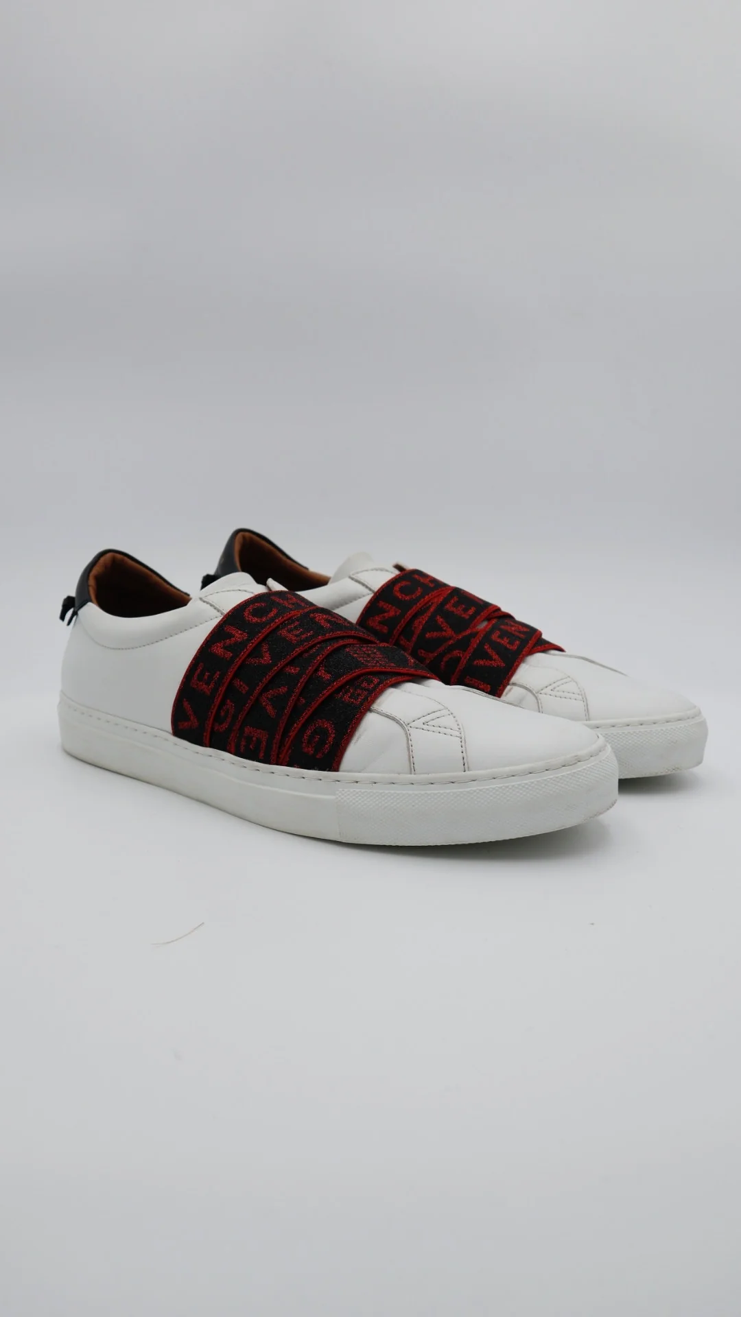 Givenchy Red Strap - Imagen 1