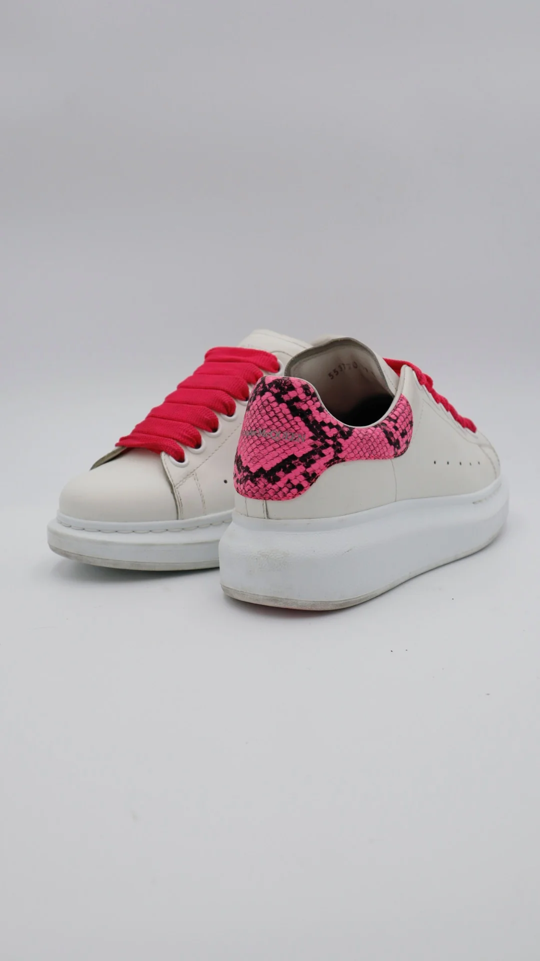 Mcqueen Pink N Black - Imagen 3