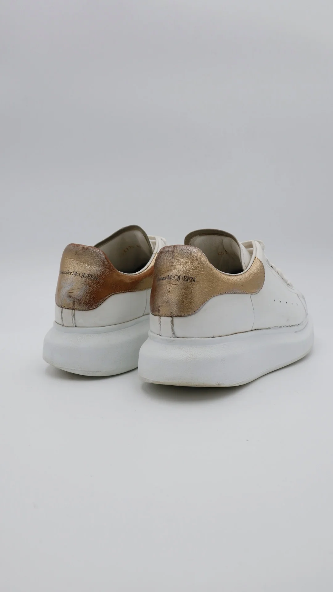 Mcqueen White Gold - Imagen 2