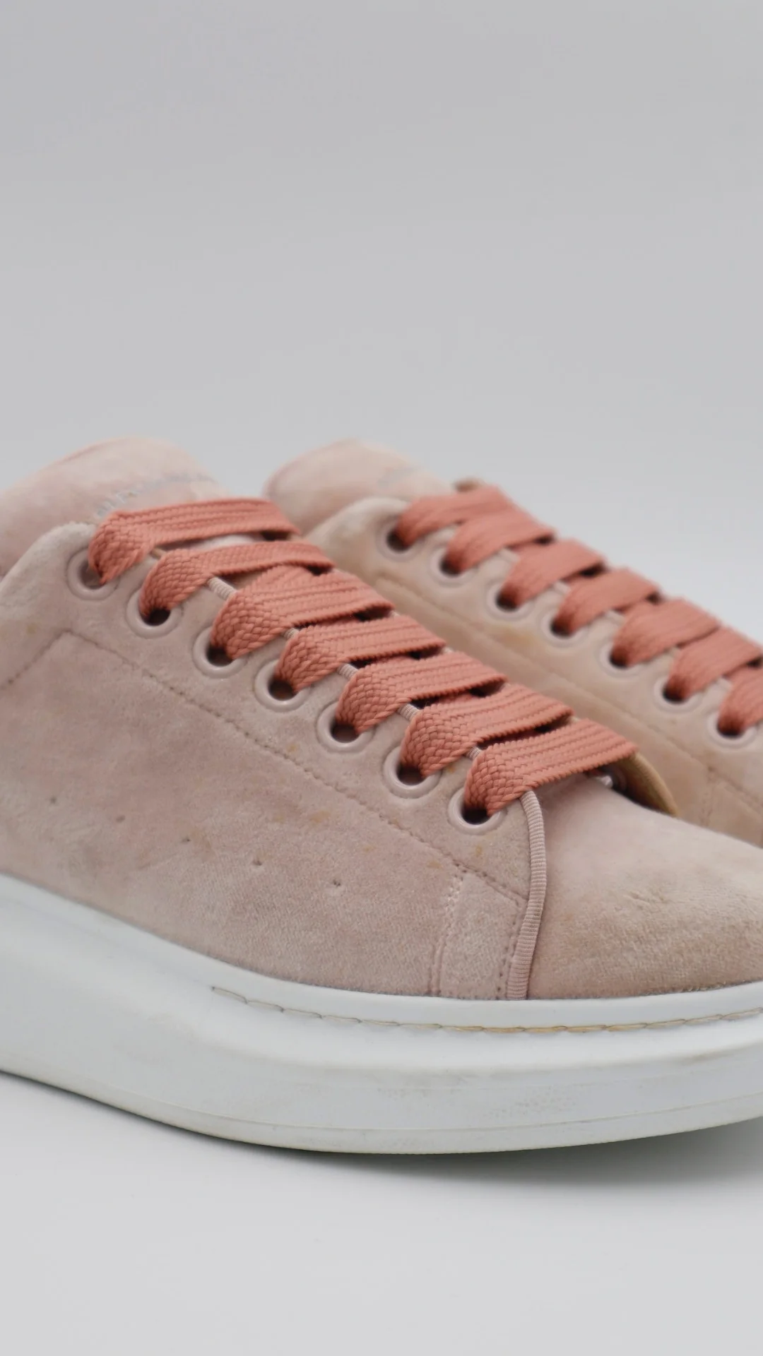 Mcqueen Pink Suede - Imagen 2
