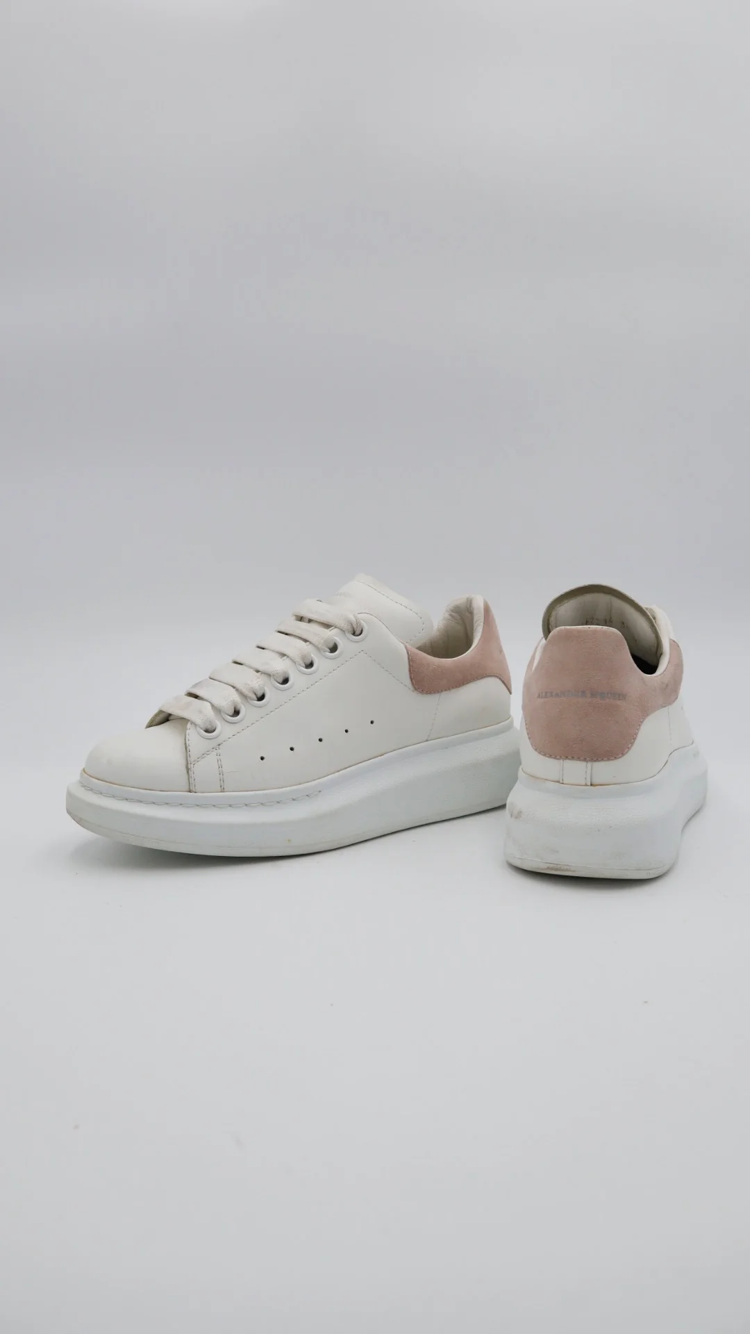 Mcqueen Pink Suede - Imagen 3