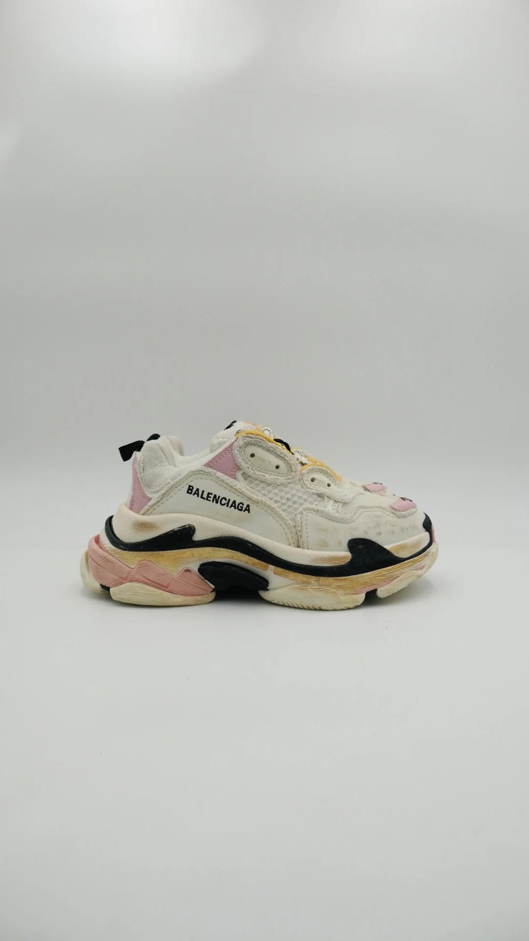 Balenciaga Triple S Estilo Sucio