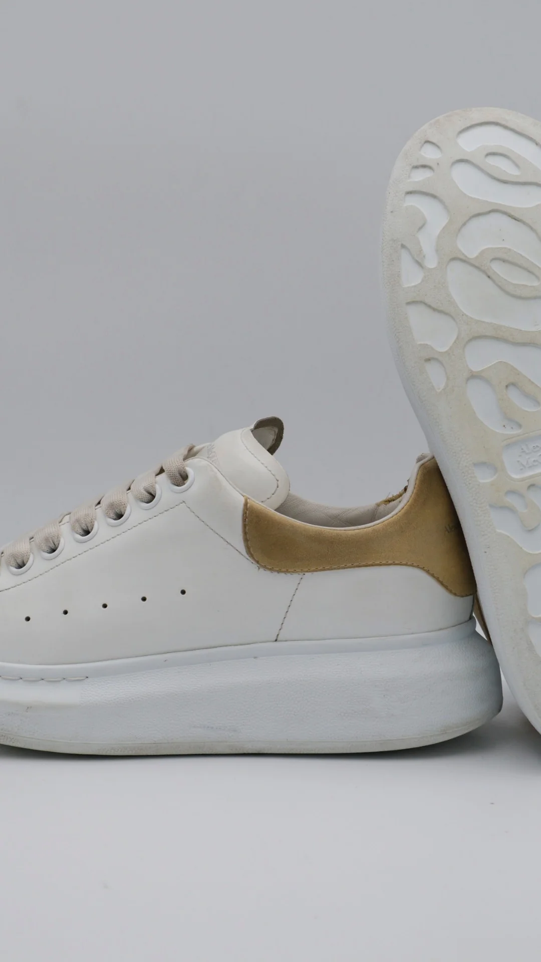 Mcqueen Gold - Imagen 4