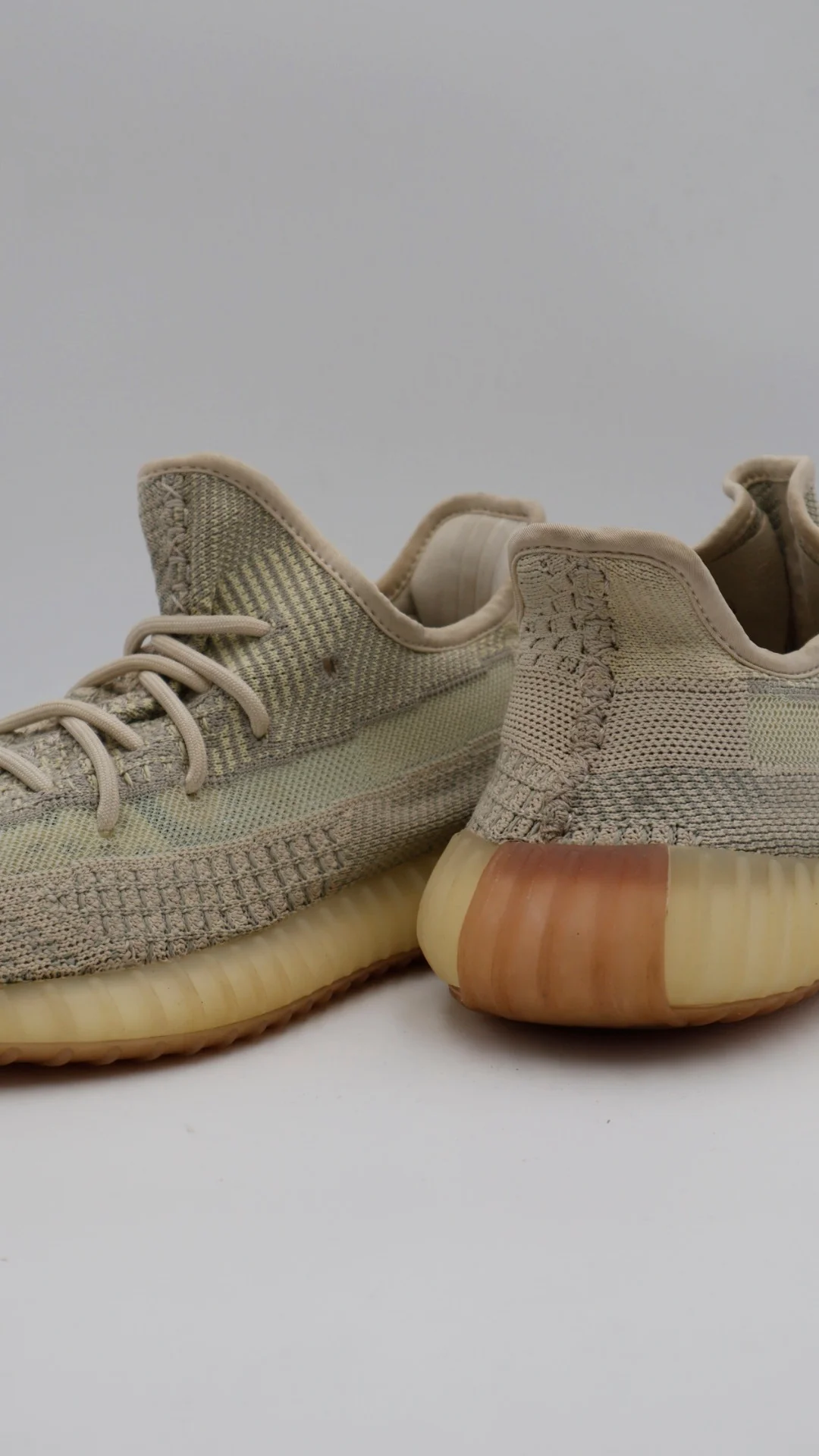Yeezy 350 Citrin - Imagen 4