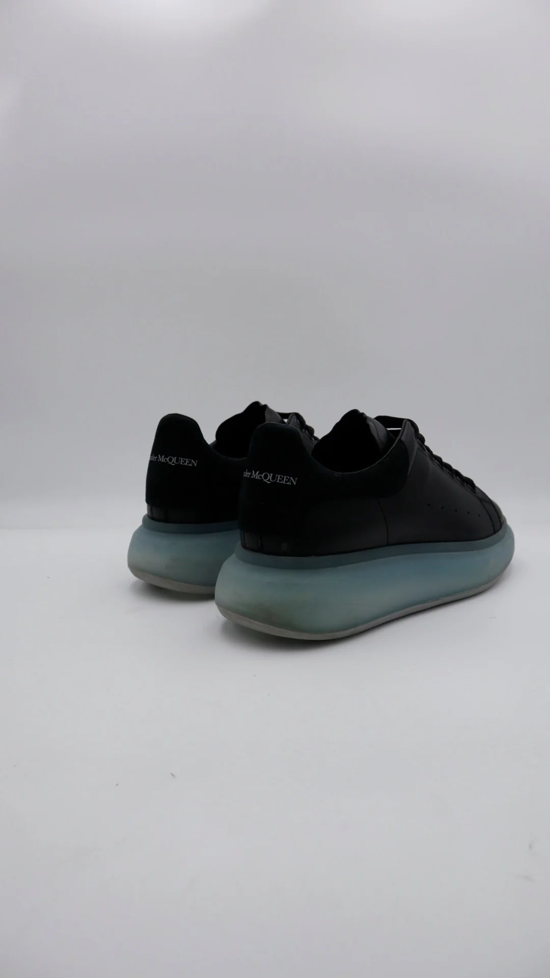 Mcqueen Black  - Imagen 2