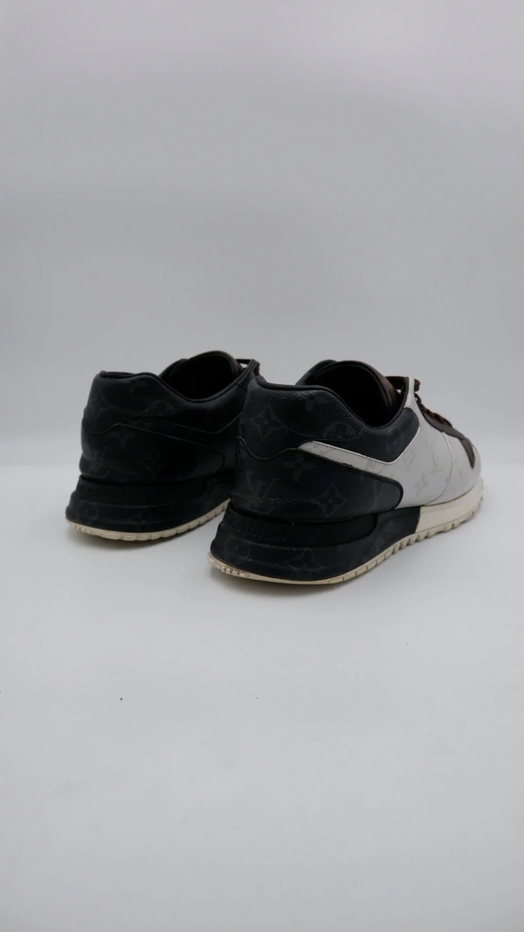 Louis Vuitton Runnaway Clásico - Imagen 2