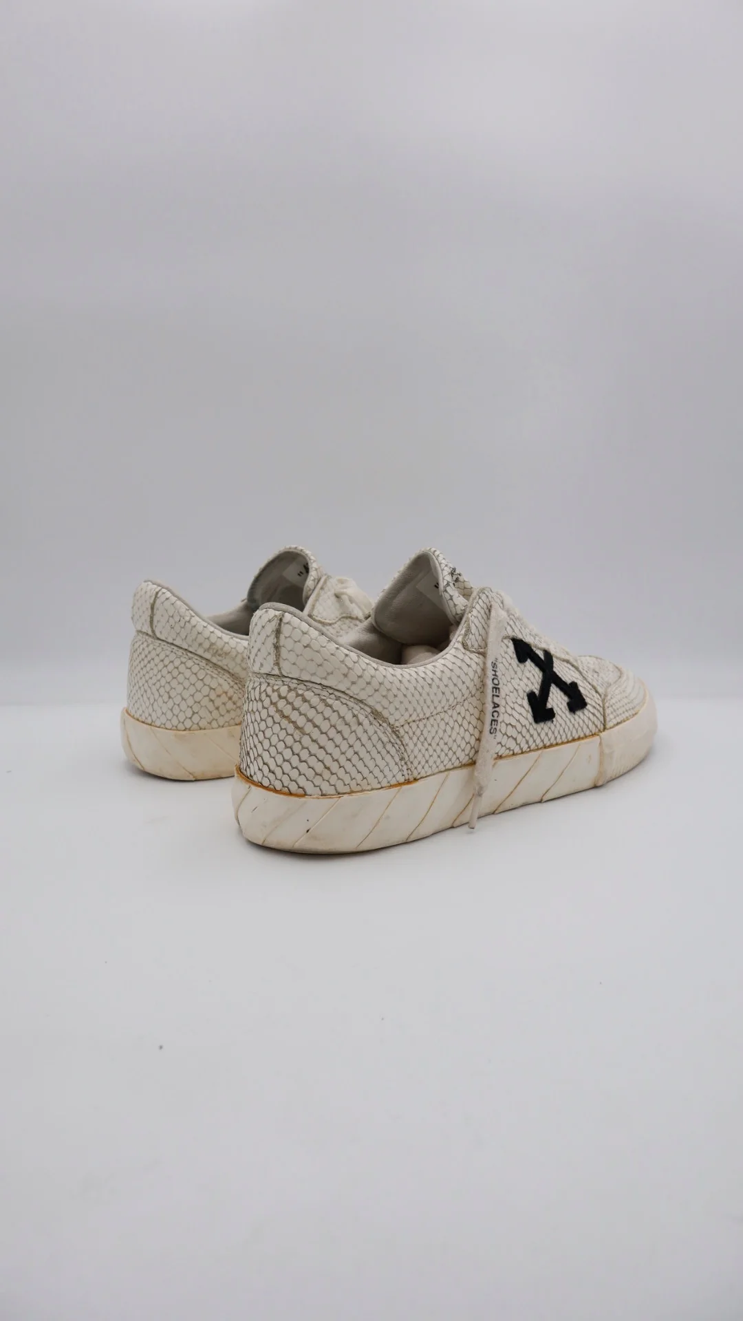 Off Vulc Low Piel - Imagen 2