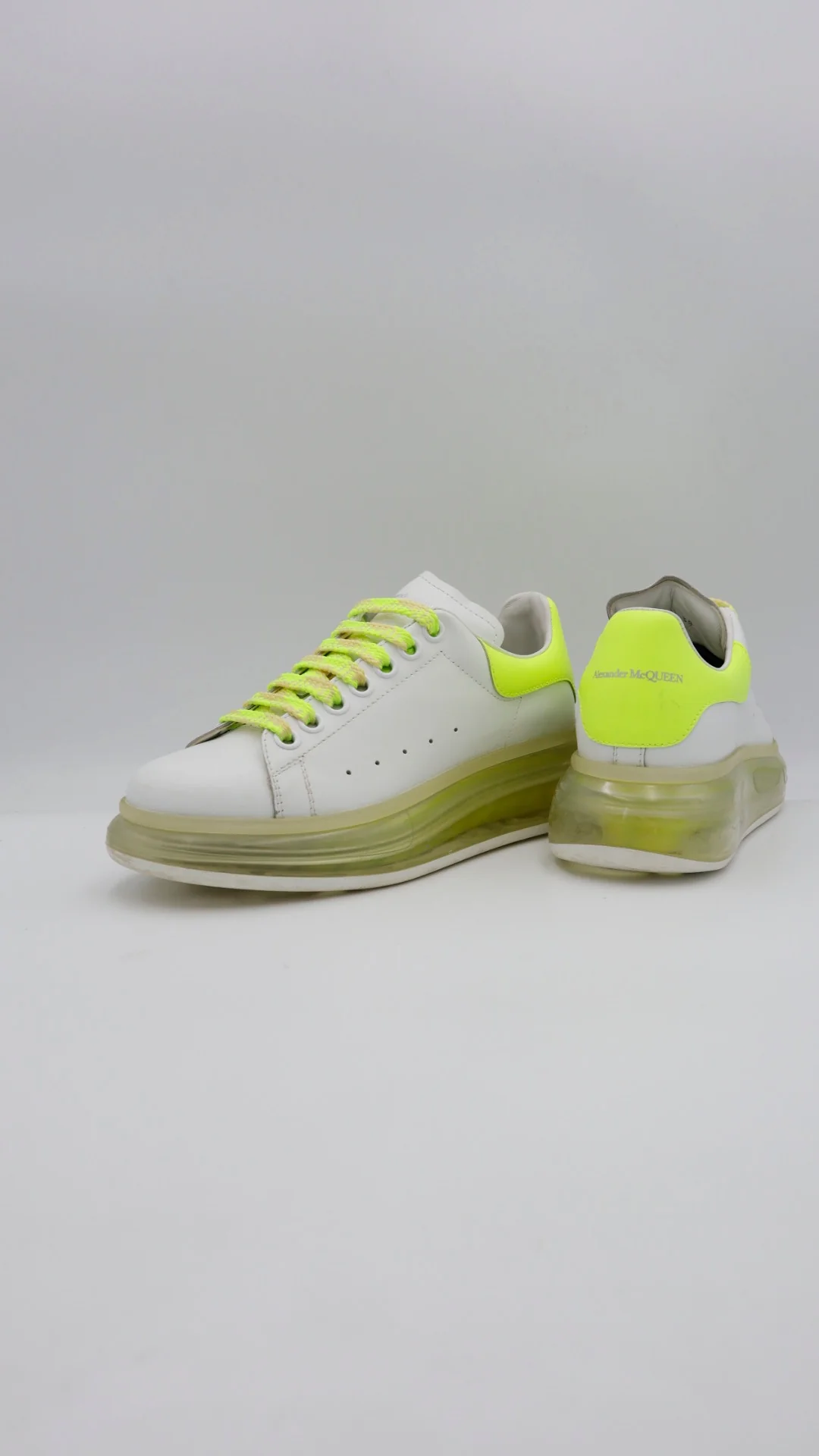 Mcqueen White Yellow Valve - Imagen 4