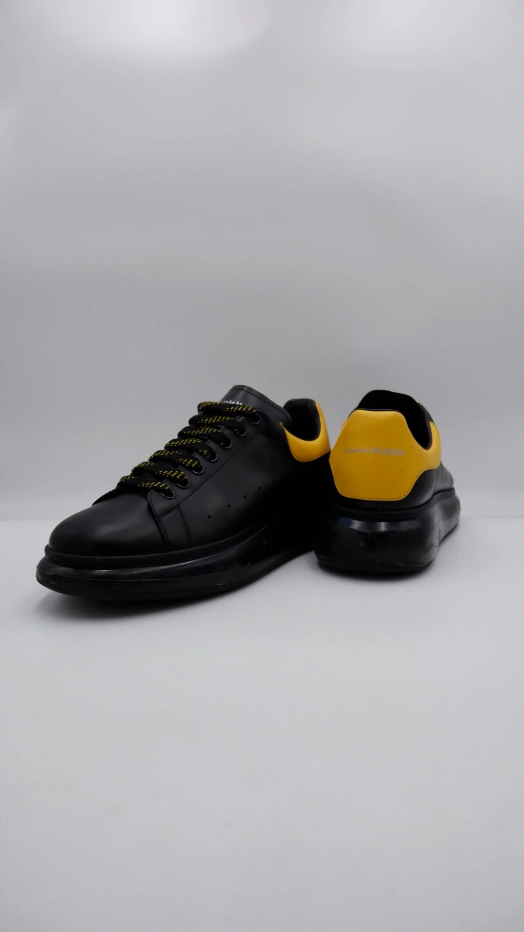 Mcqueen Black And Yellow - Imagen 4