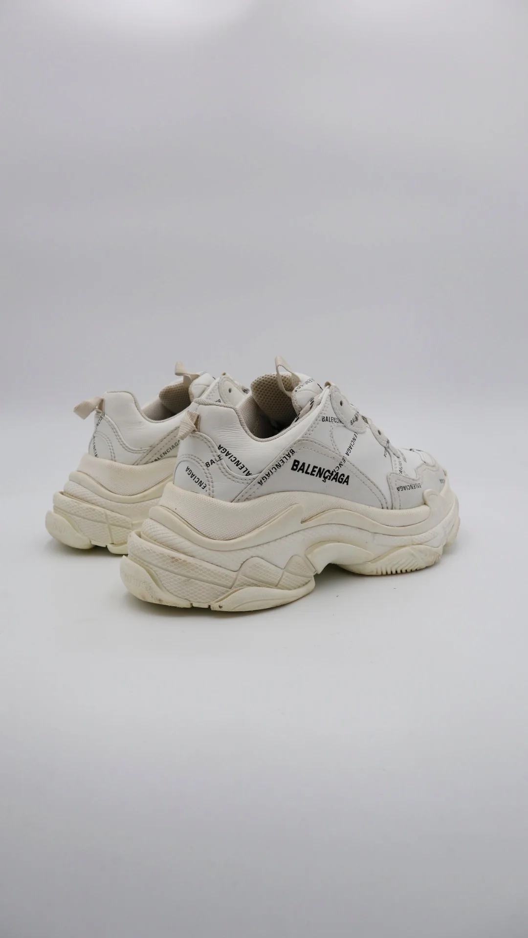 Balenciaga Triple S  - Imagen 3