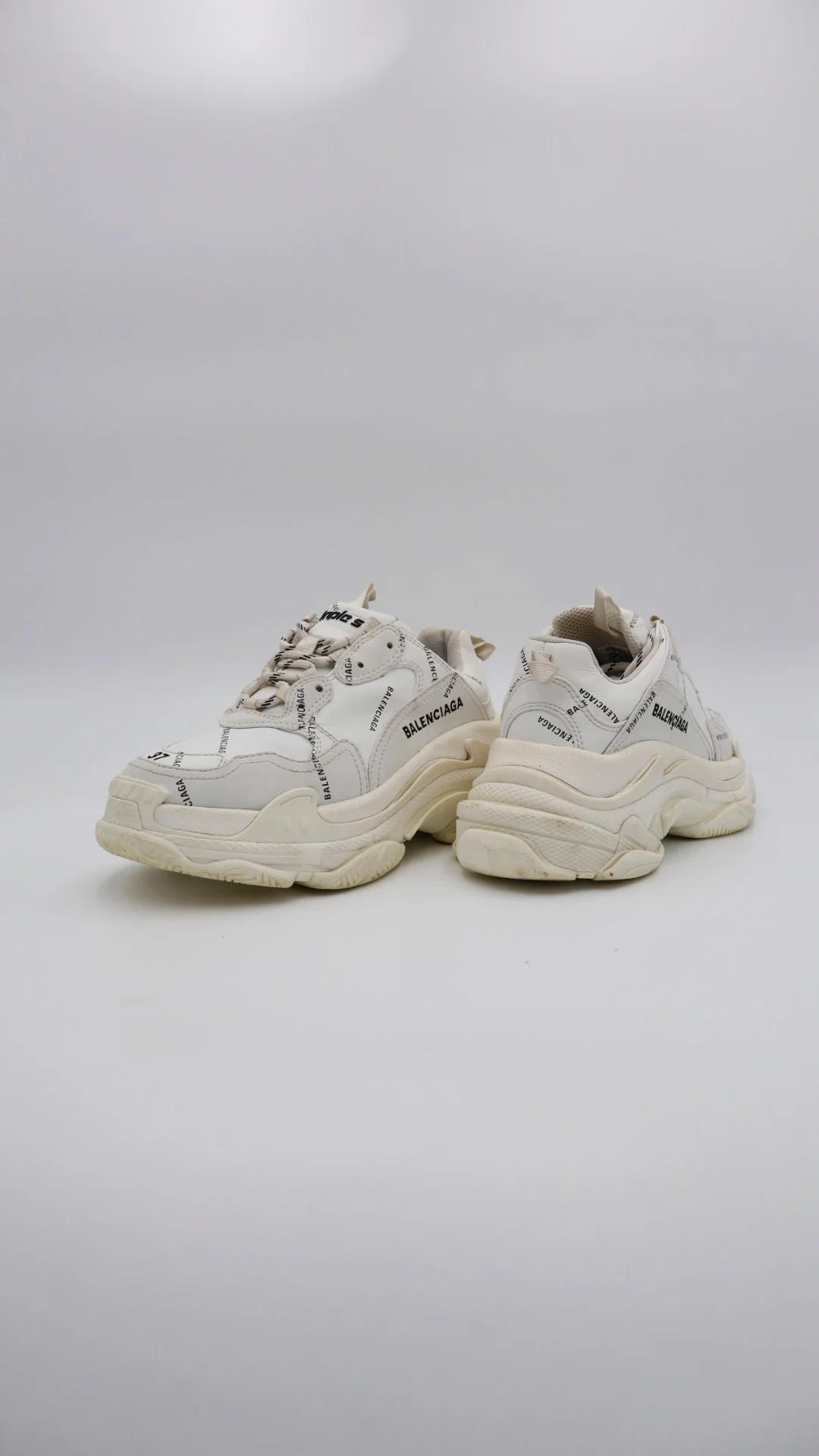 Balenciaga Triple S  - Imagen 4