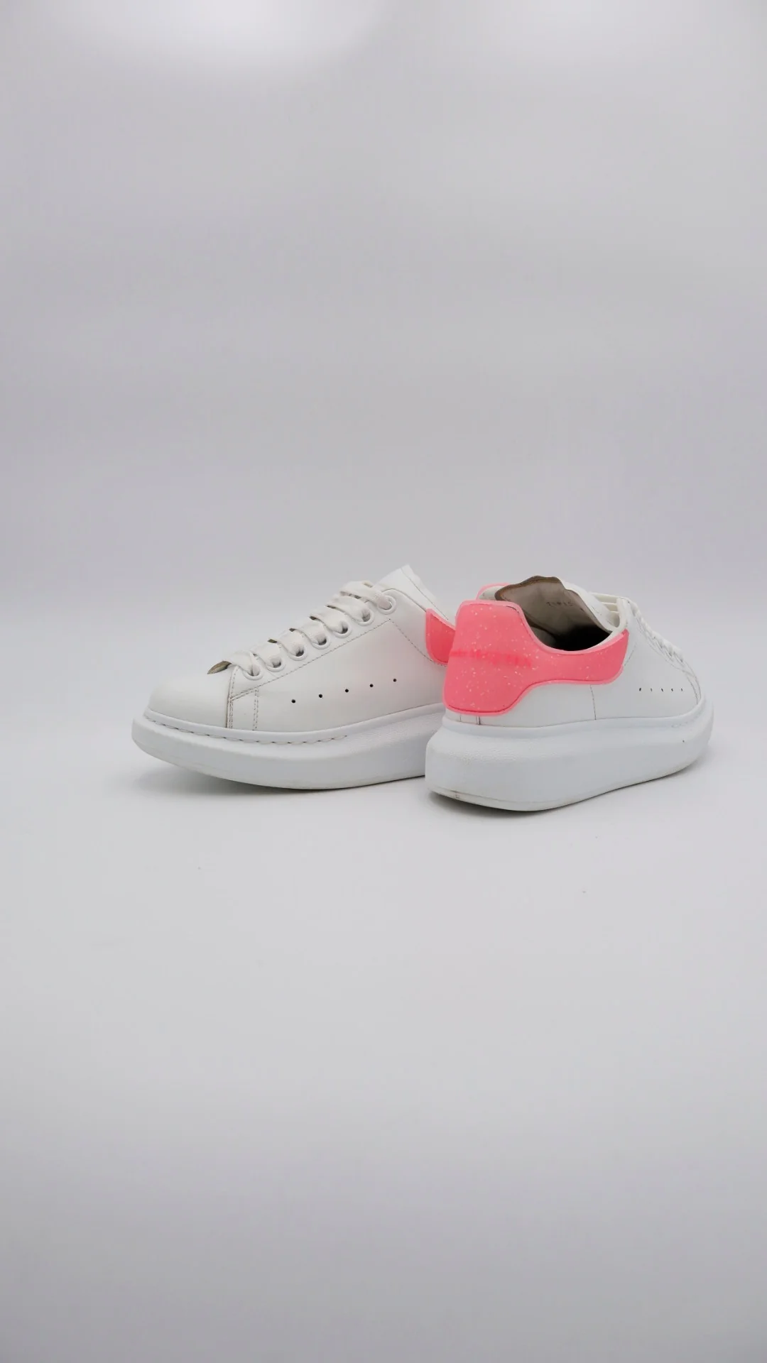 Mcqueen High Pink - Imagen 3