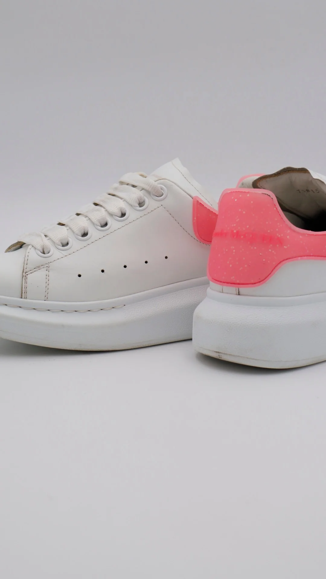 Mcqueen High Pink - Imagen 4
