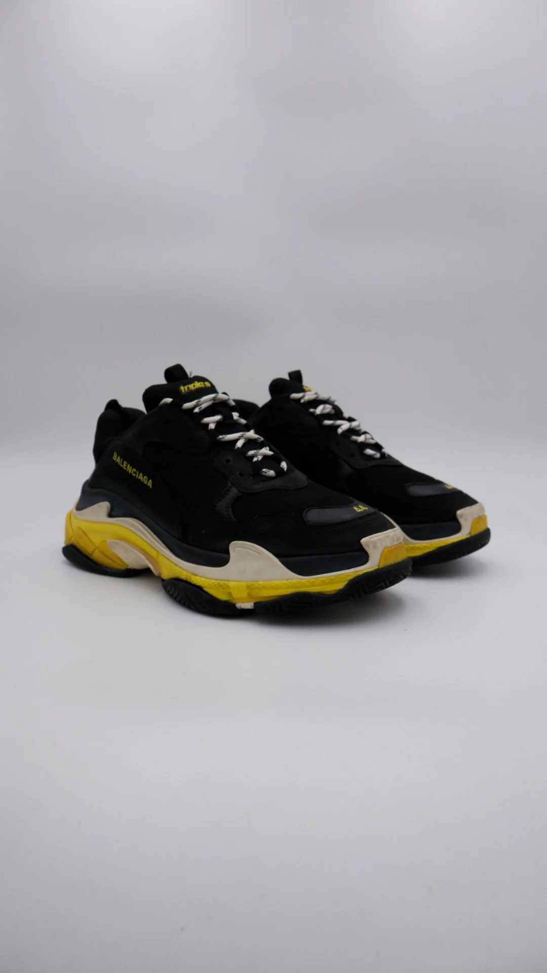 Balenciaga Triple S  - Imagen 1