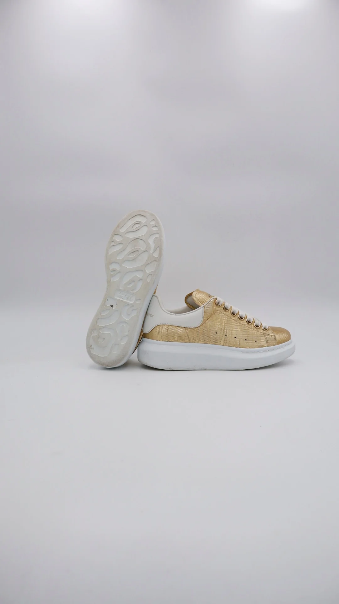 Mcqueen Gold - Imagen 4
