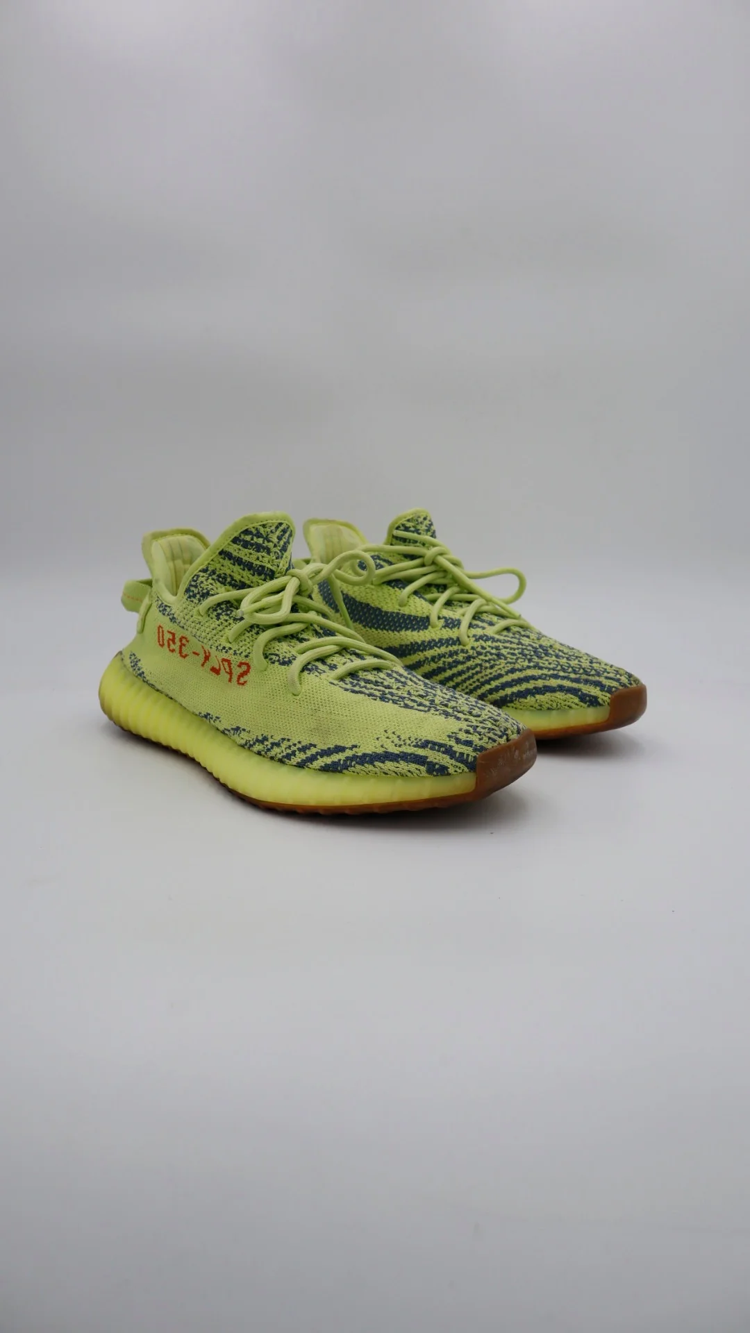 Yeezy 350 Semi Frozen - Imagen 1