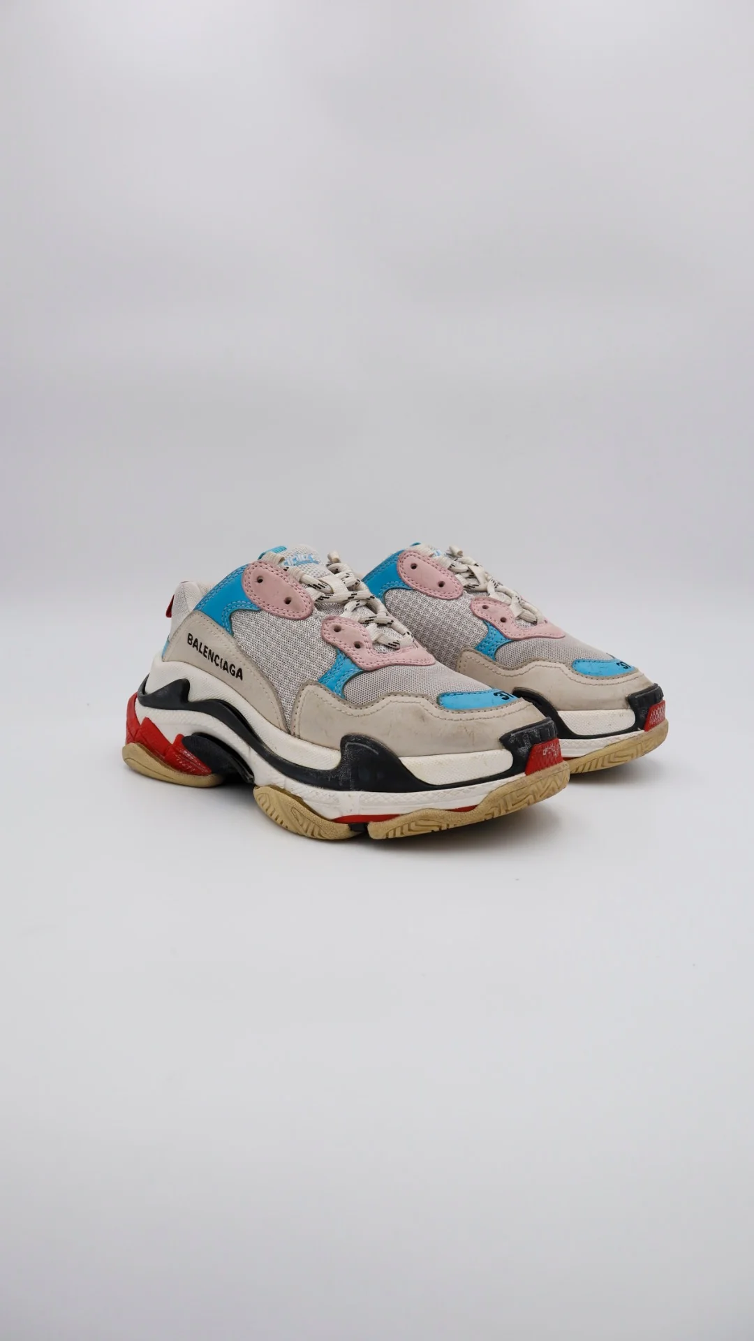 Balenciaga Triple S  - Imagen 1