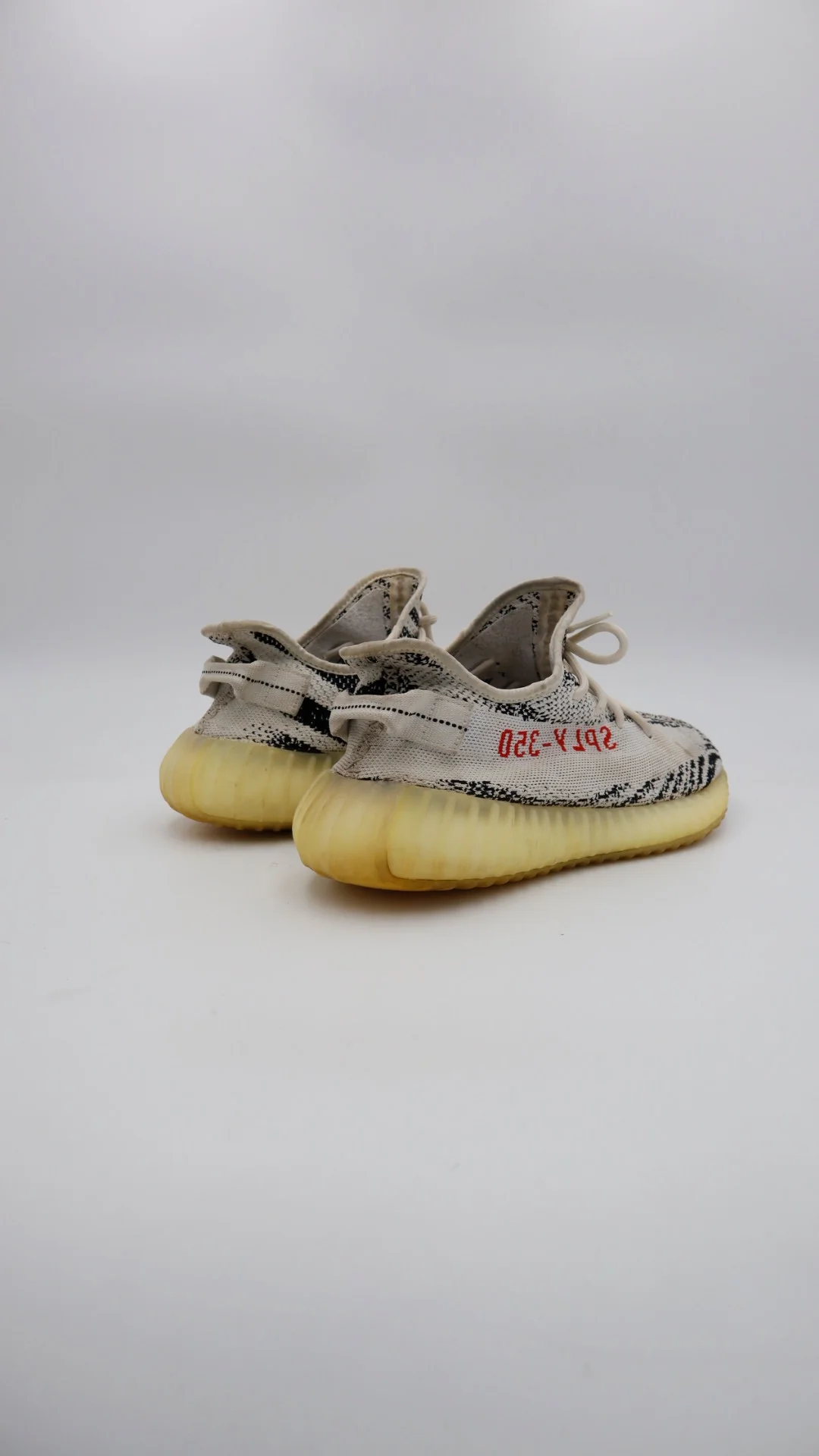Yeezy 350 Zebra - Imagen 2