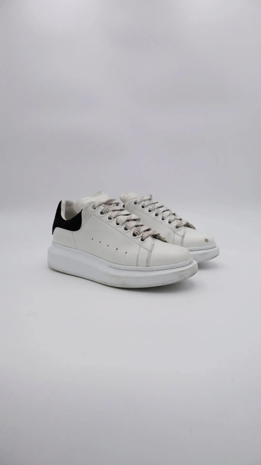 Mcqueen Clásico Gamuza  - Imagen 1