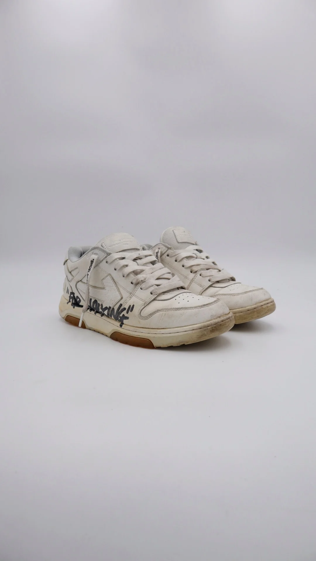 Off White For Working  - Imagen 1