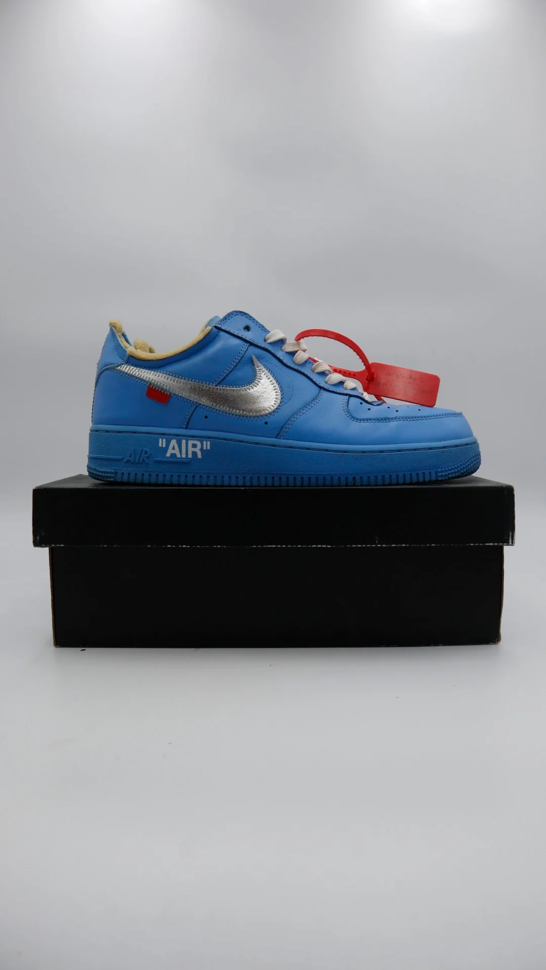 AF1 Off White MCA