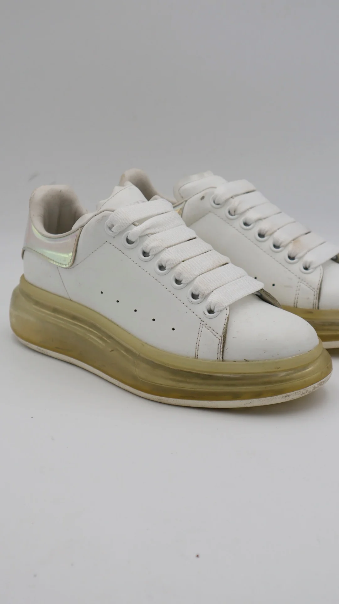 Mcqueen White Valve - Imagen 2